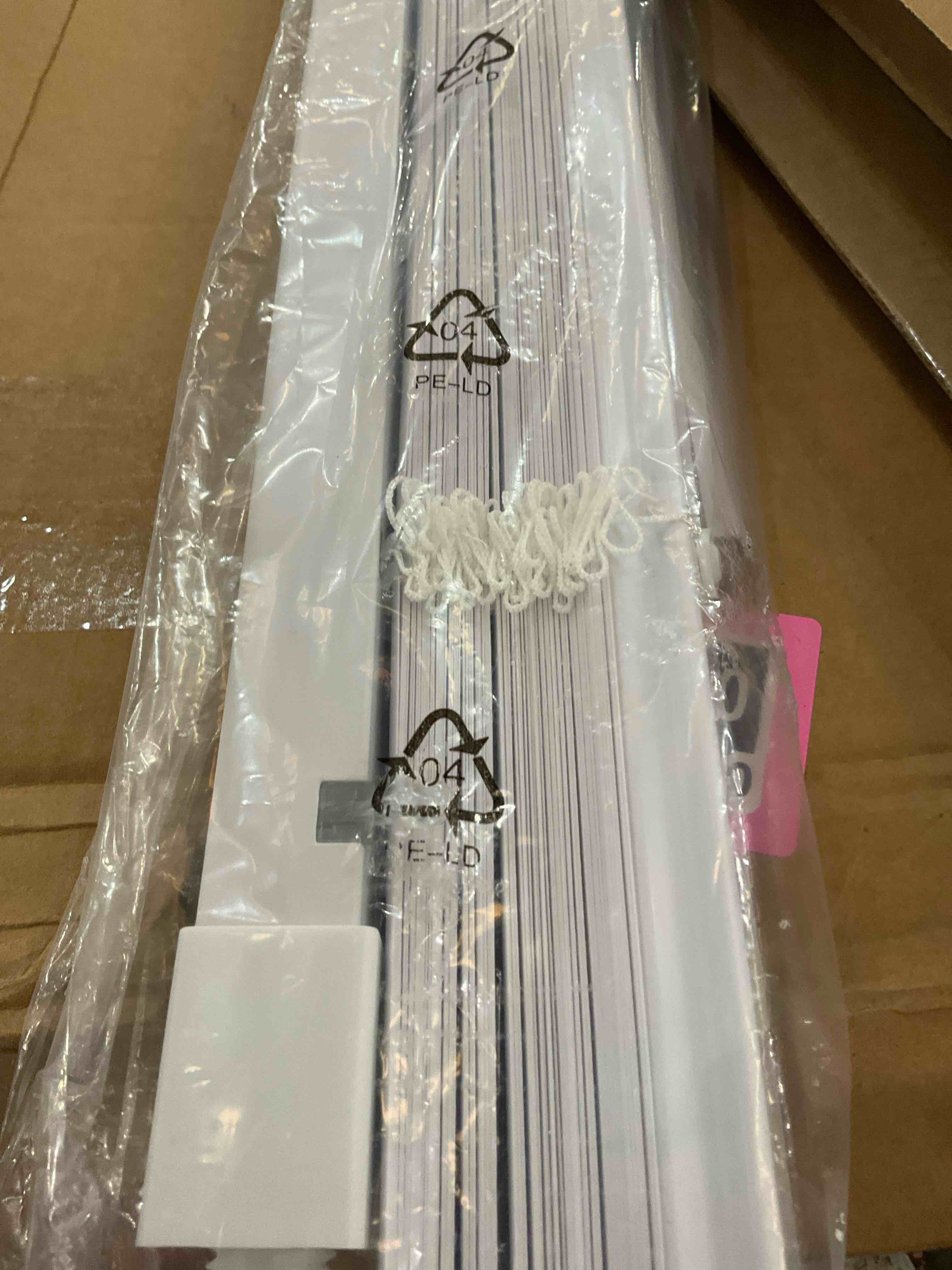 https://s3.amazonaws.com/lotting-images-prod/bidfta/PNK2440960_1749051082374.jpeg