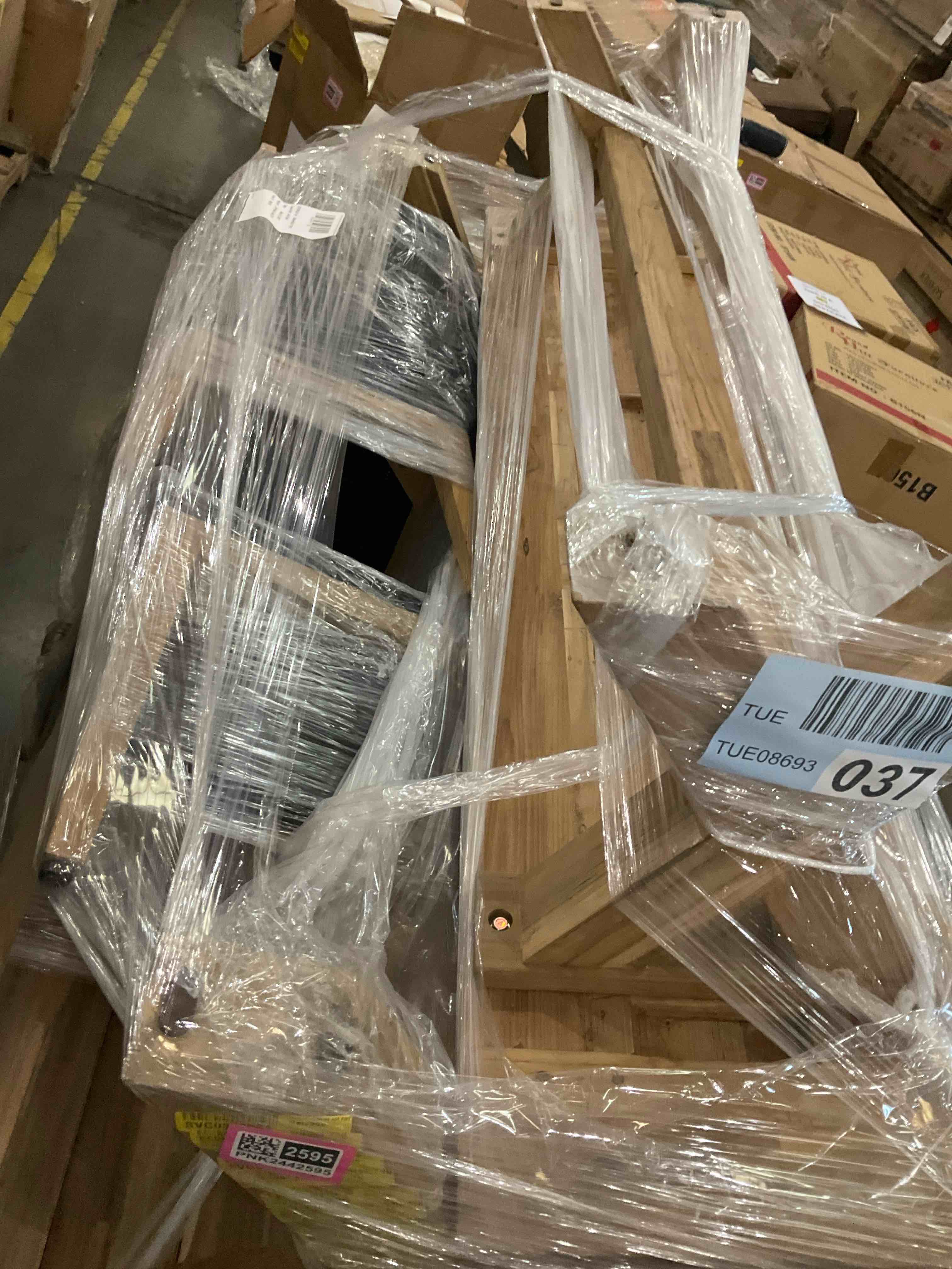 Zulu 86.5' Rectangular 8 - Person Outdoor Dining Set,