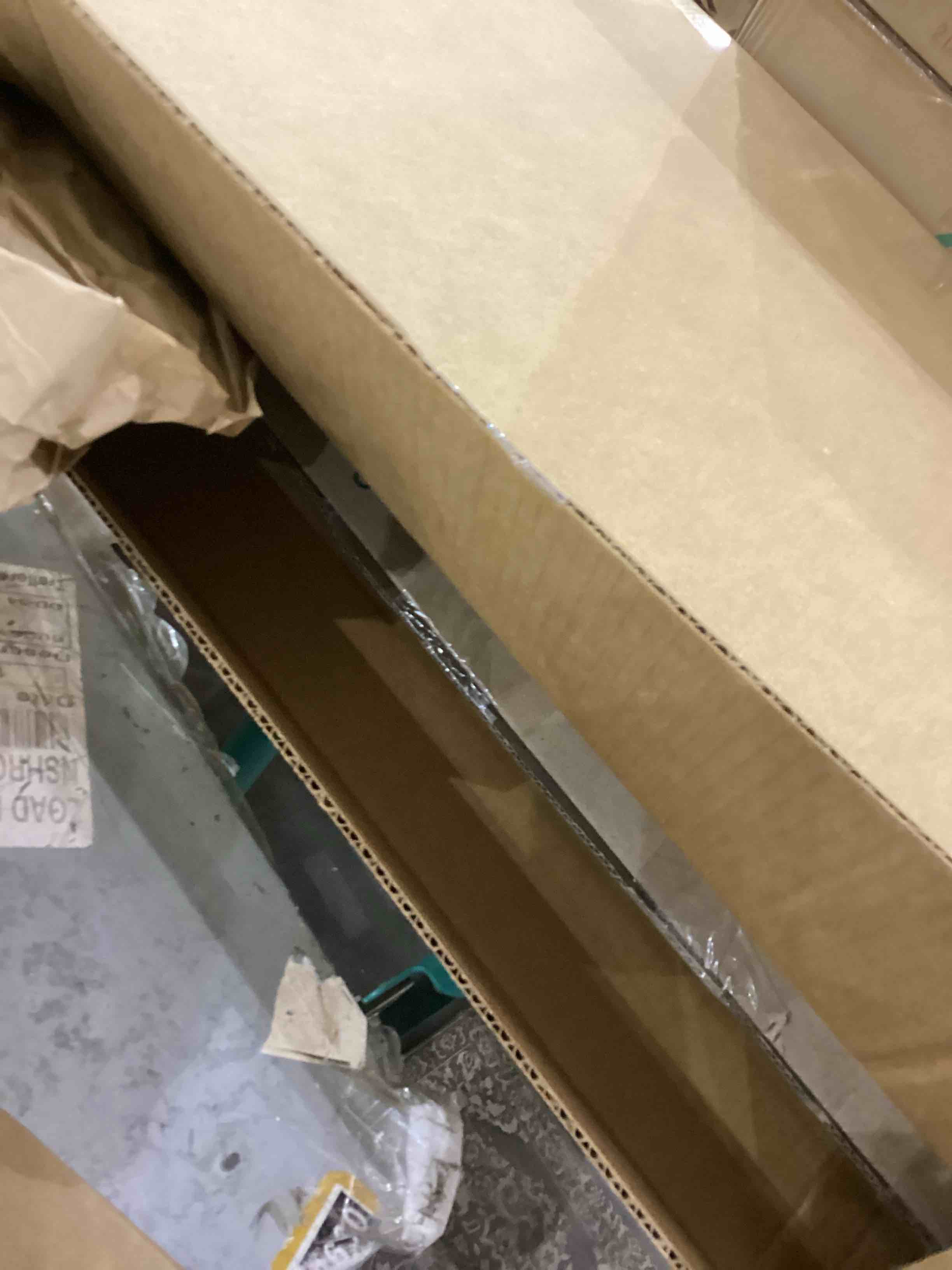 https://s3.amazonaws.com/lotting-images-prod/bidfta/PNK2442906_1752761306794.jpeg