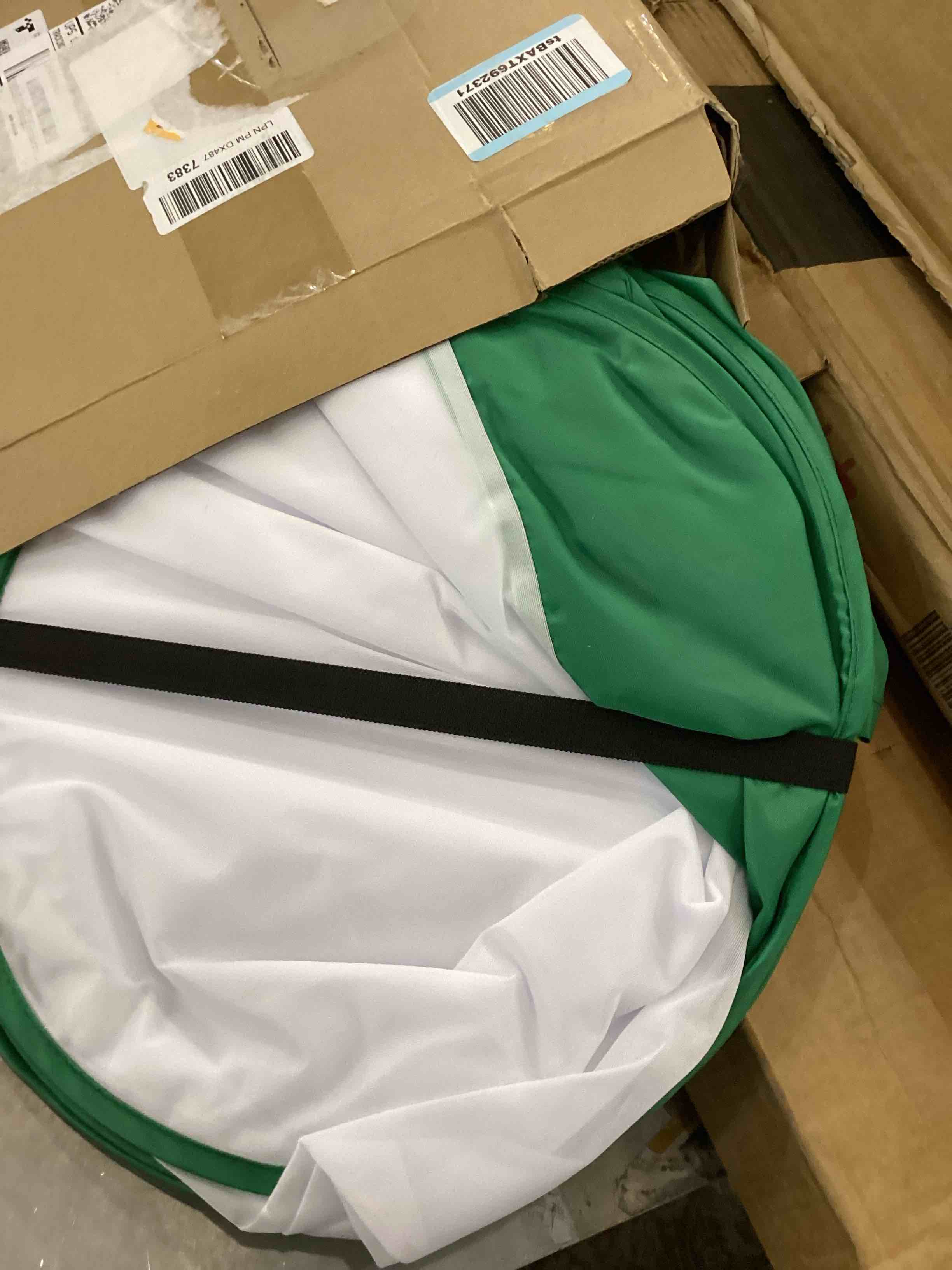 https://s3.amazonaws.com/lotting-images-prod/bidfta/PNK2442923_1752763324379.jpeg