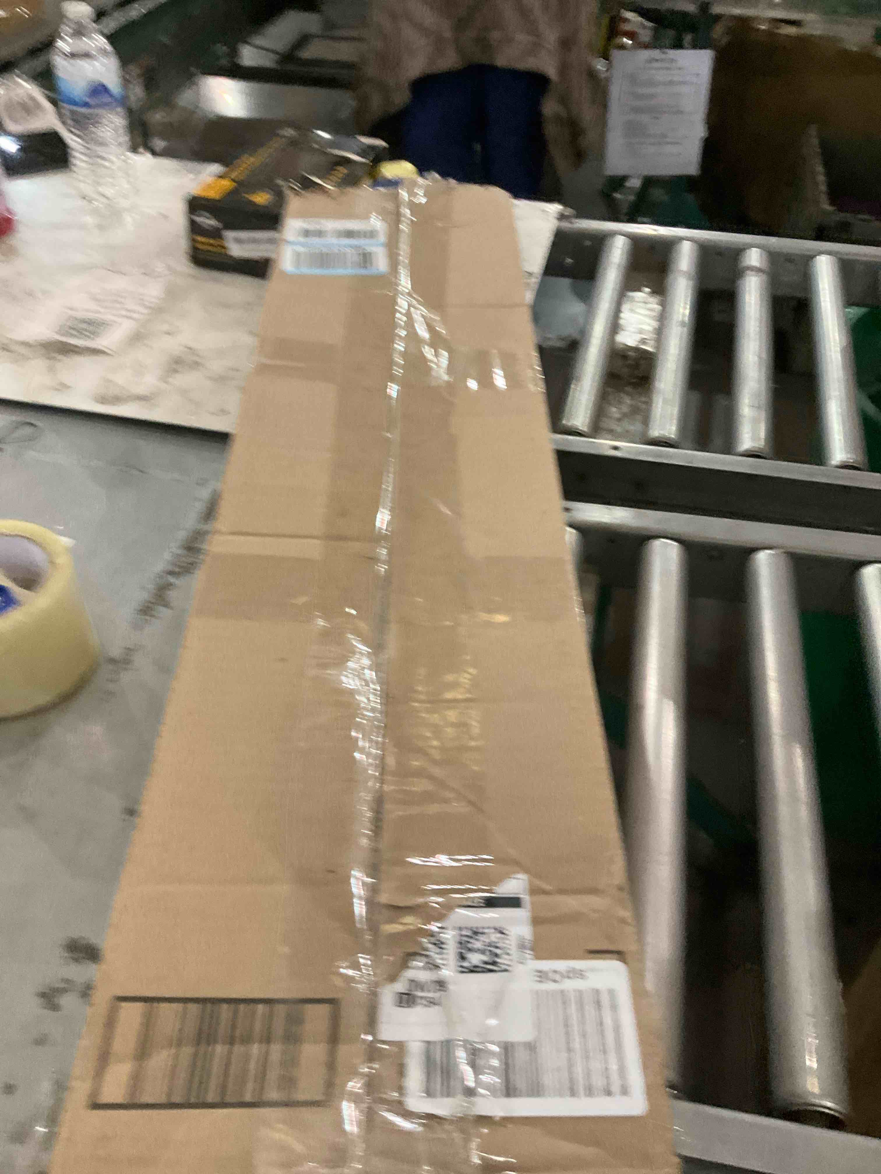 https://s3.amazonaws.com/lotting-images-prod/bidfta/PNK2443392_1748521662829.jpeg