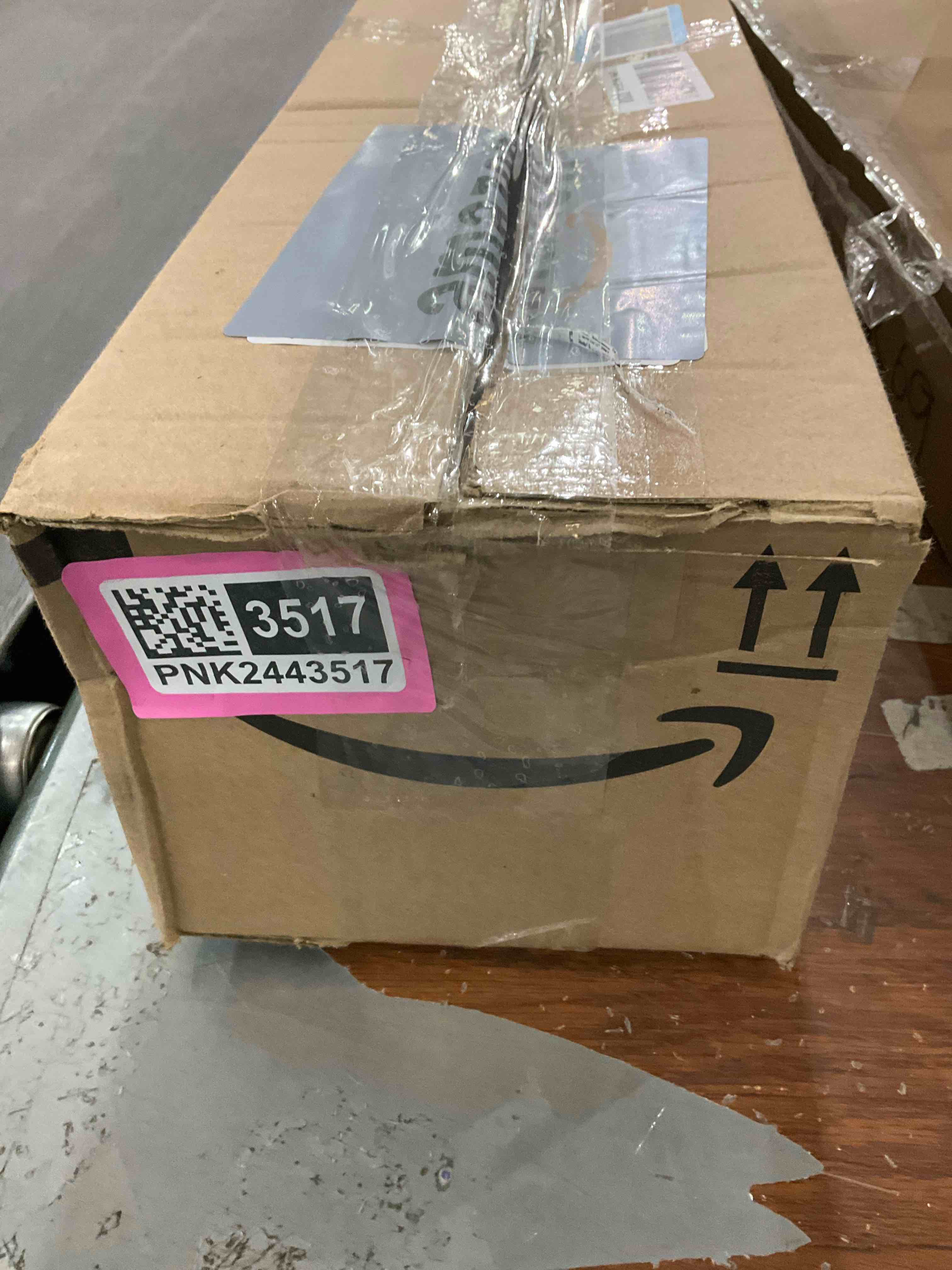 https://s3.amazonaws.com/lotting-images-prod/bidfta/PNK2443517_1748530673031.jpeg