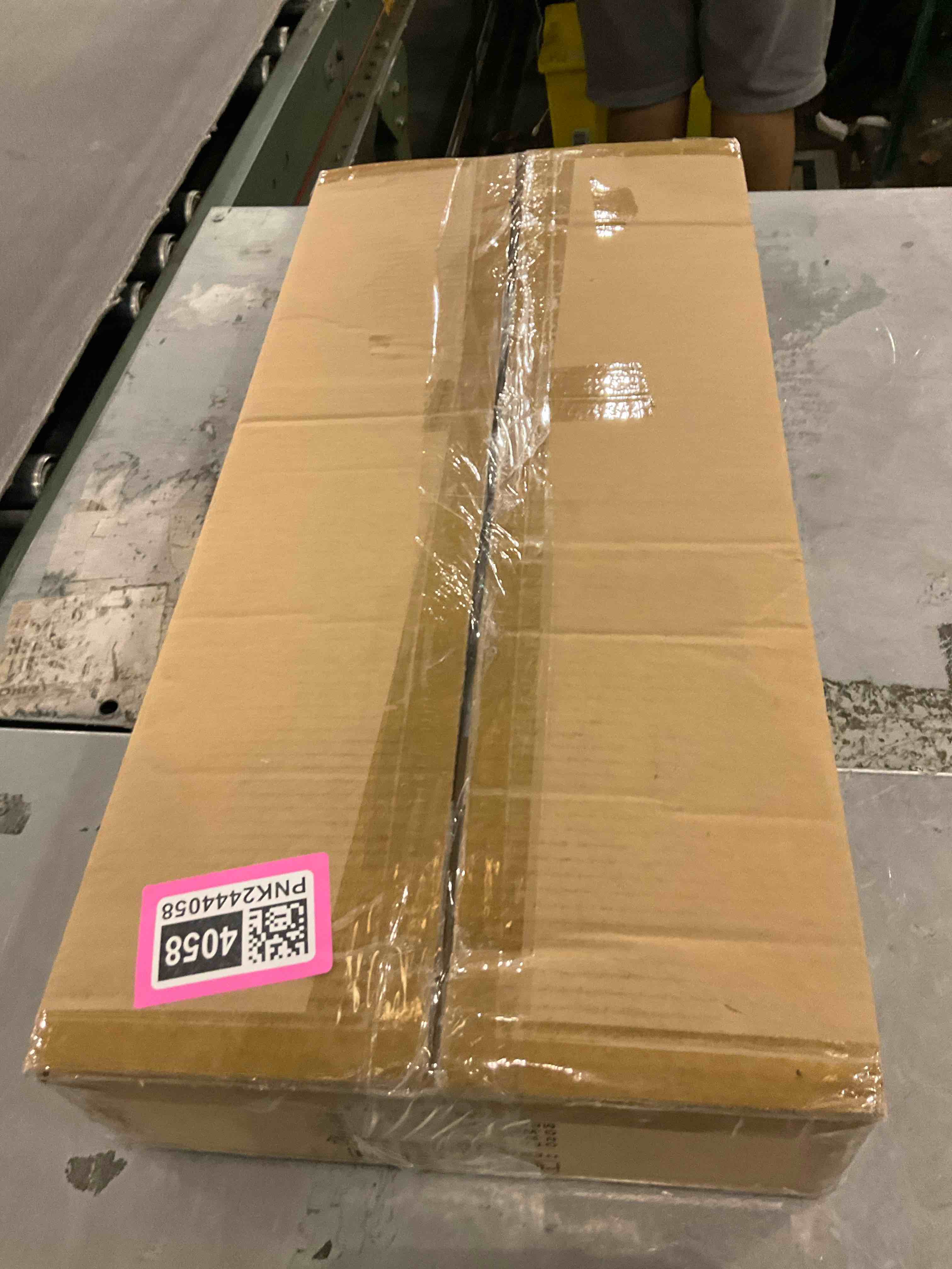 https://s3.amazonaws.com/lotting-images-prod/bidfta/PNK2444058_1748545783497.jpeg