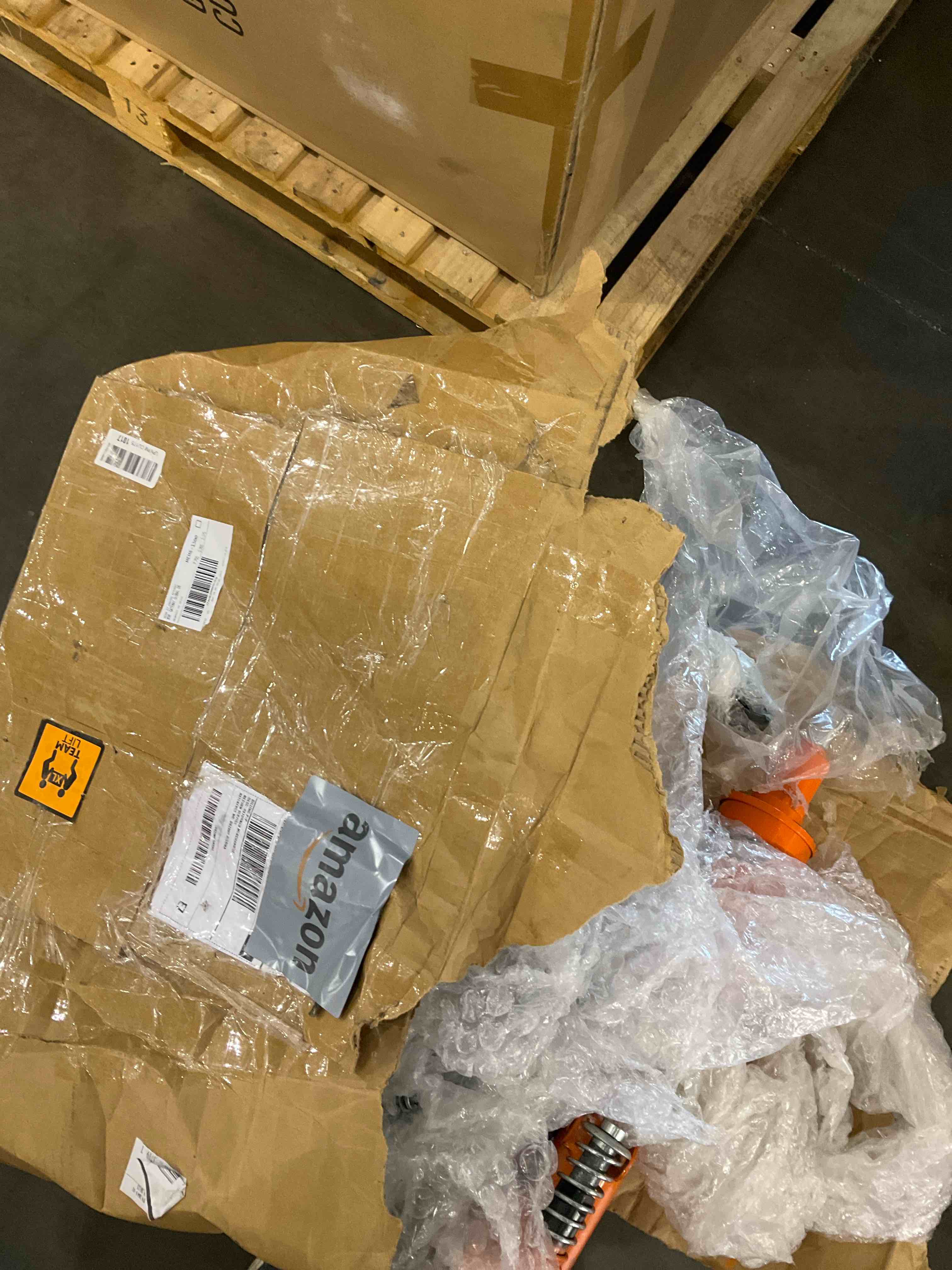 https://s3.amazonaws.com/lotting-images-prod/bidfta/PNK2444096_1748604351185.jpeg