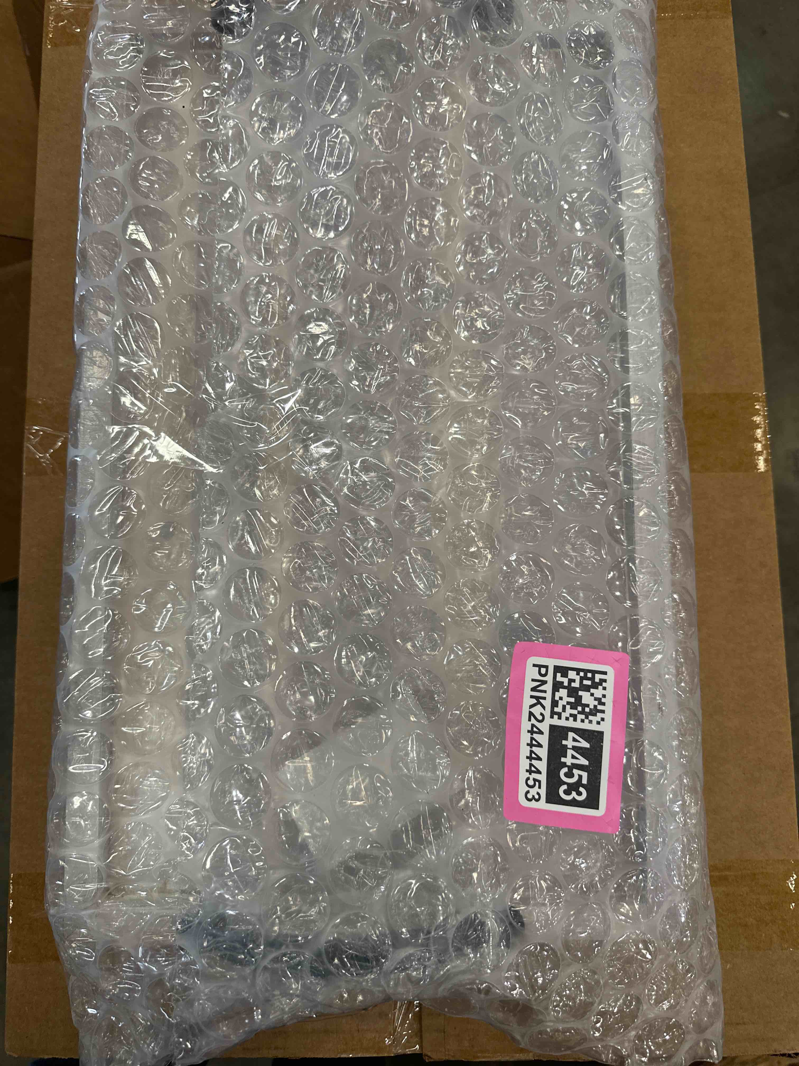 https://s3.amazonaws.com/lotting-images-prod/bidfta/PNK2444453_1750360751266.jpeg