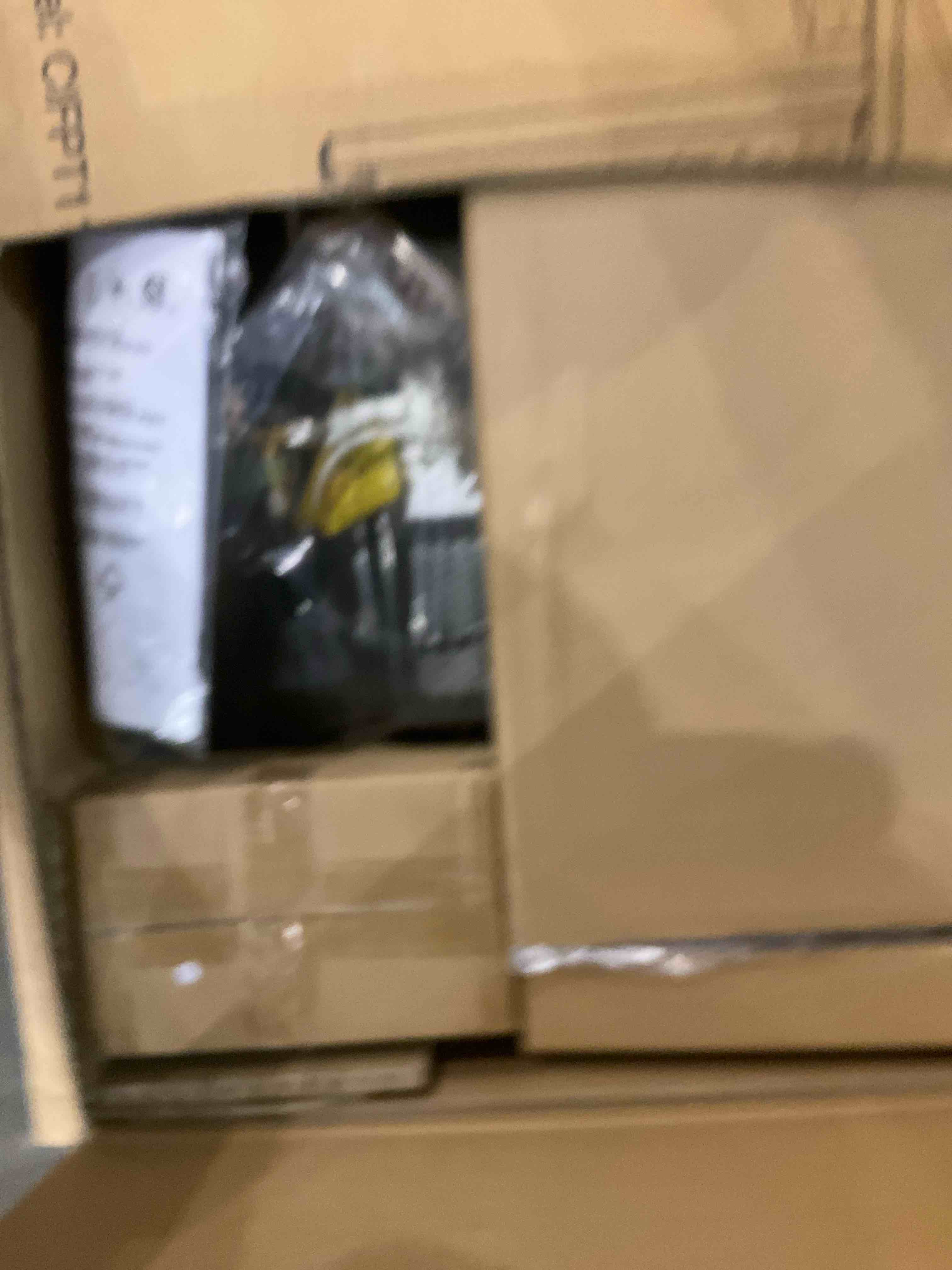 https://s3.amazonaws.com/lotting-images-prod/bidfta/PNK2444623_1750418398164.jpeg