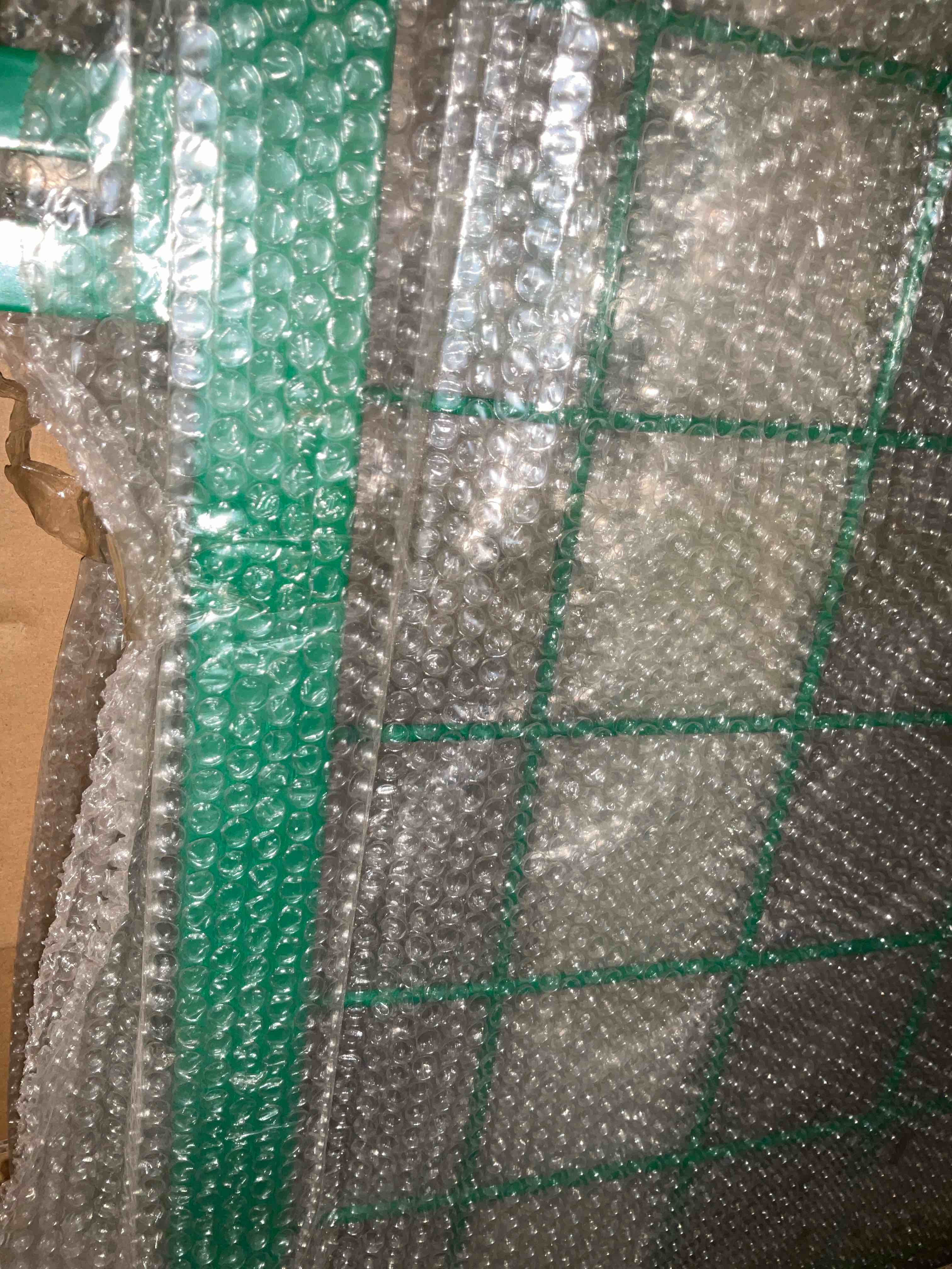 https://s3.amazonaws.com/lotting-images-prod/bidfta/PNK2444629_1750418518798.jpeg