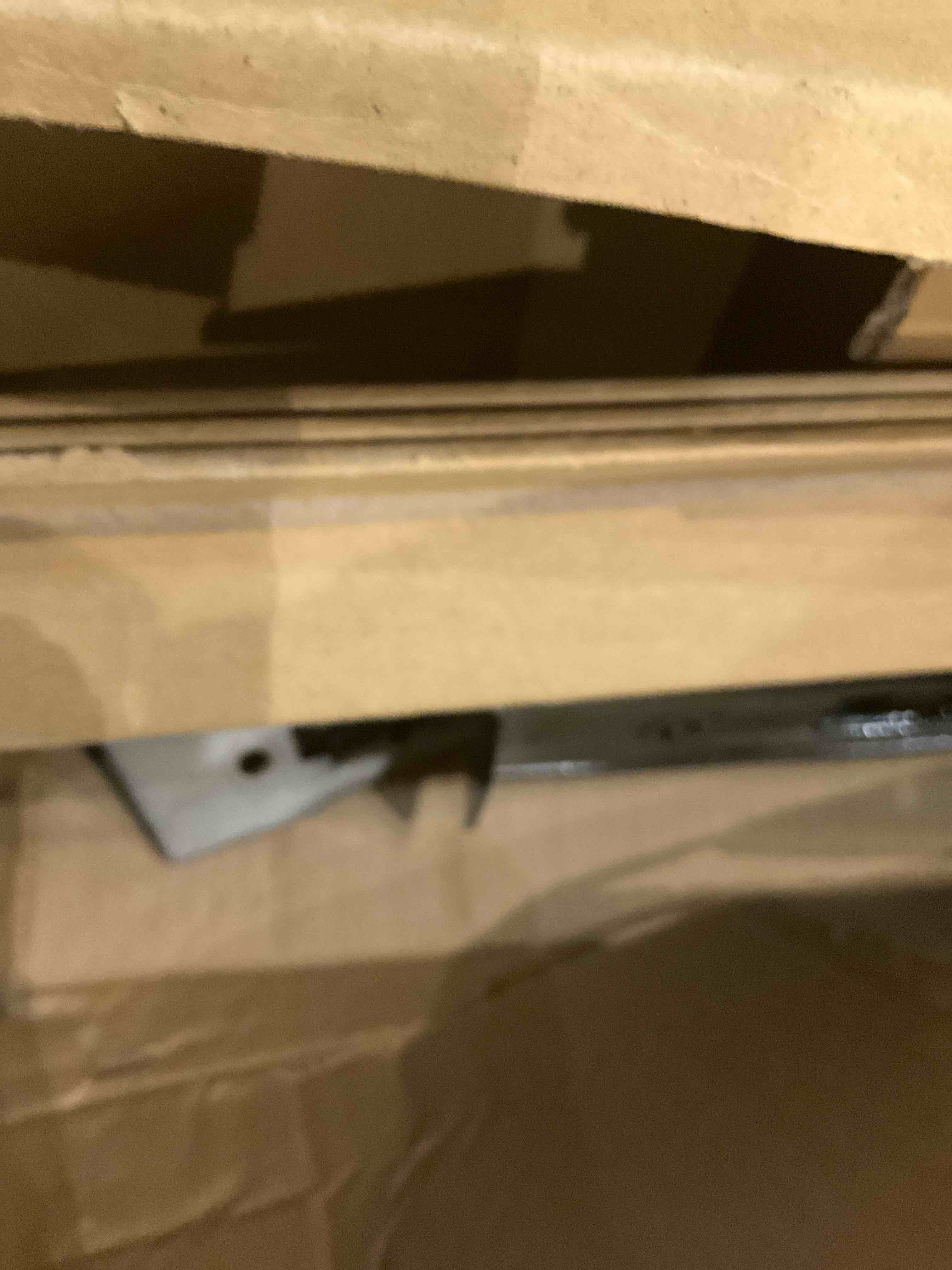 https://s3.amazonaws.com/lotting-images-prod/bidfta/PNK2444728_1750425565219.jpeg