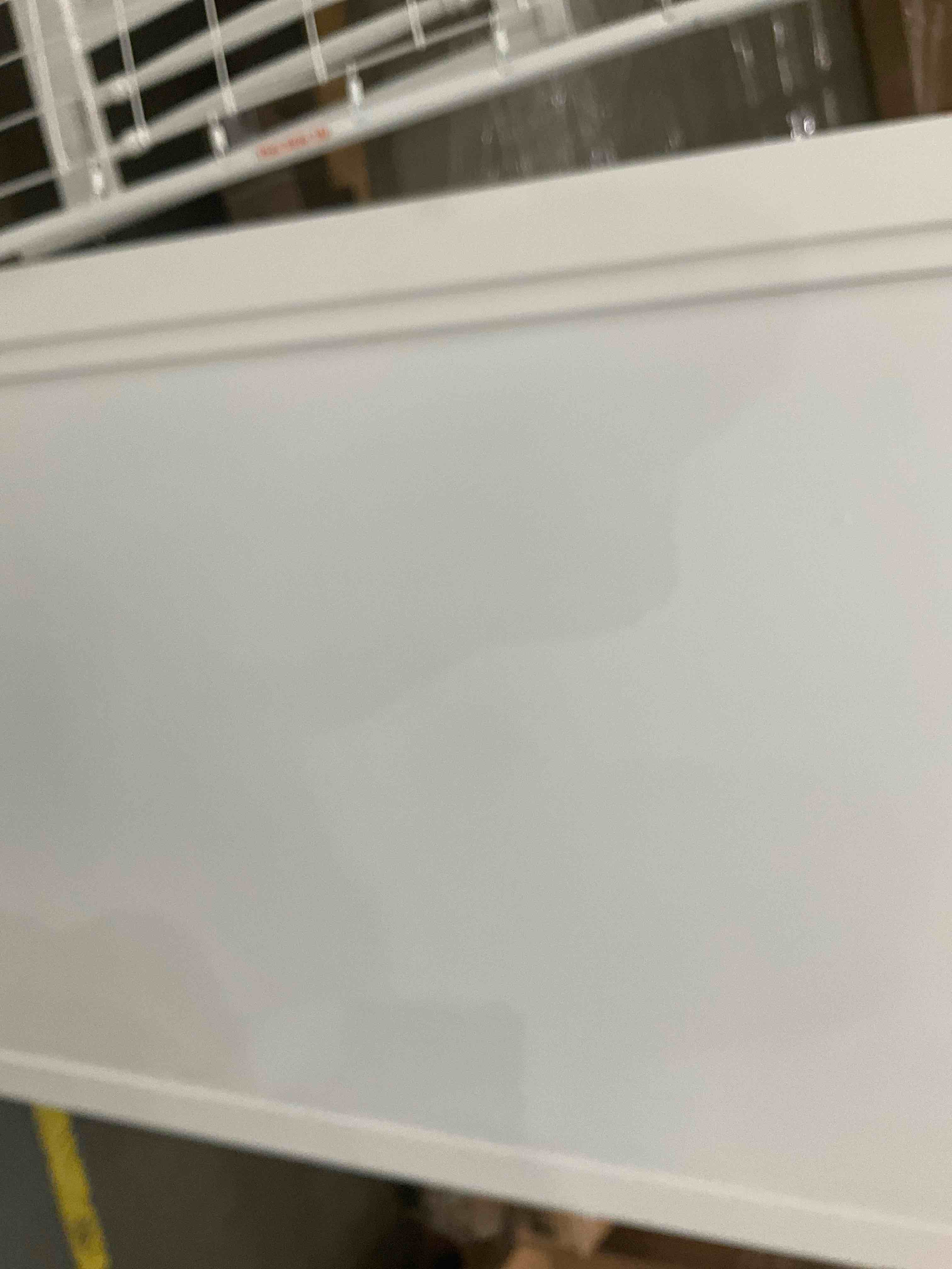 https://s3.amazonaws.com/lotting-images-prod/bidfta/PNK2444742_1750433094277.jpeg