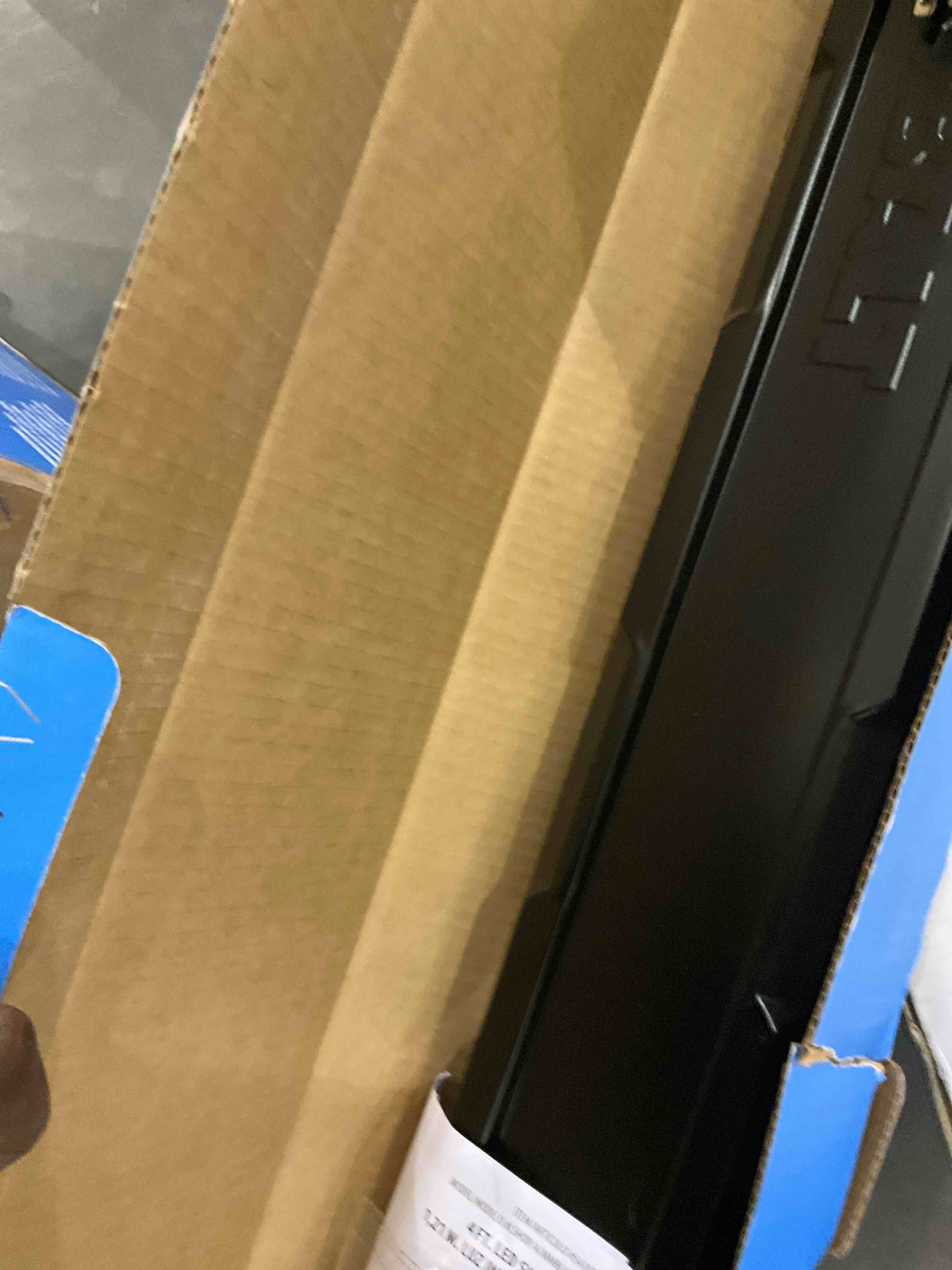 https://s3.amazonaws.com/lotting-images-prod/bidfta/PNK2444964_1750677583197.jpeg