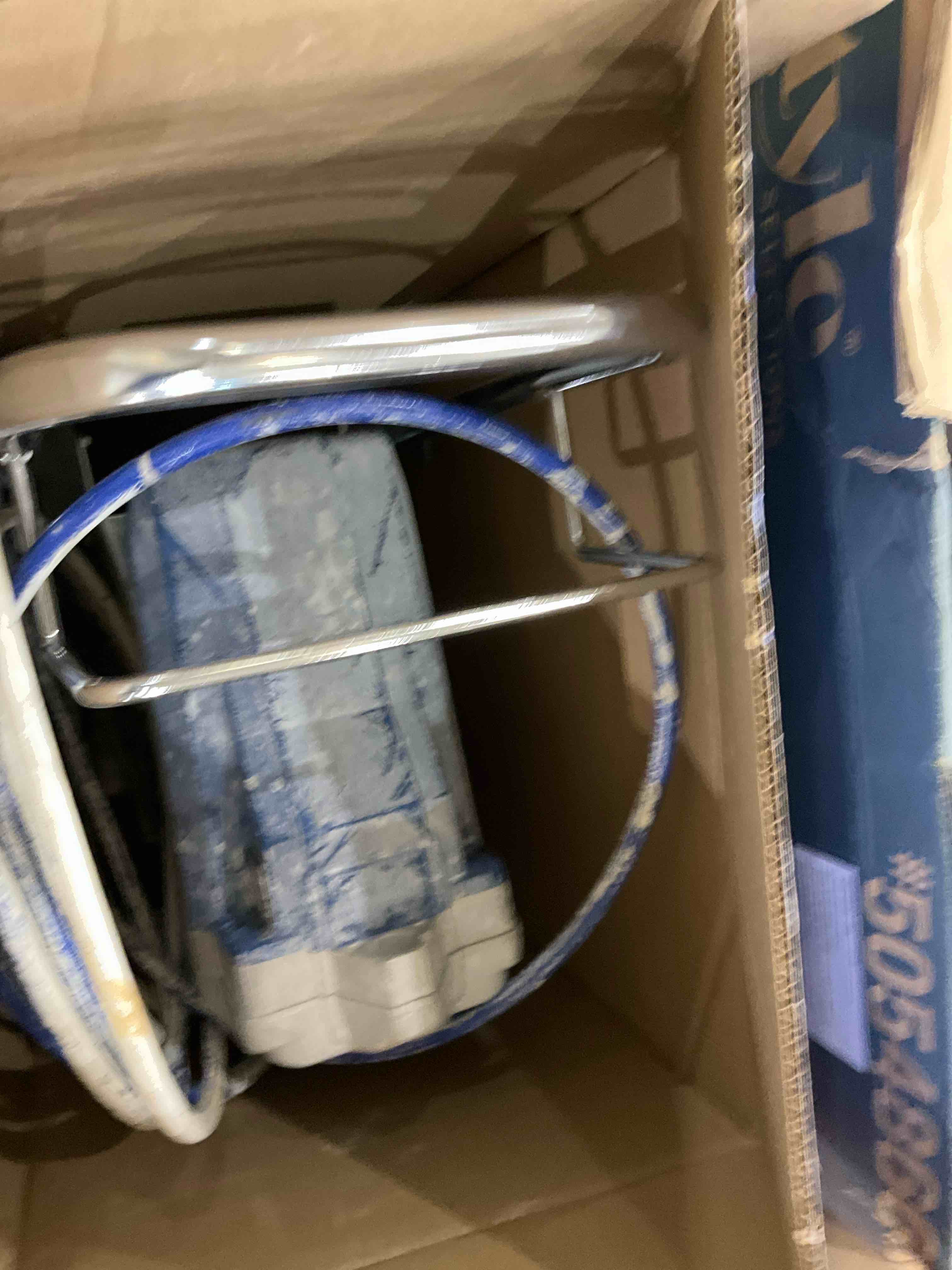 https://s3.amazonaws.com/lotting-images-prod/bidfta/PNK2444972_1750678372934.jpeg