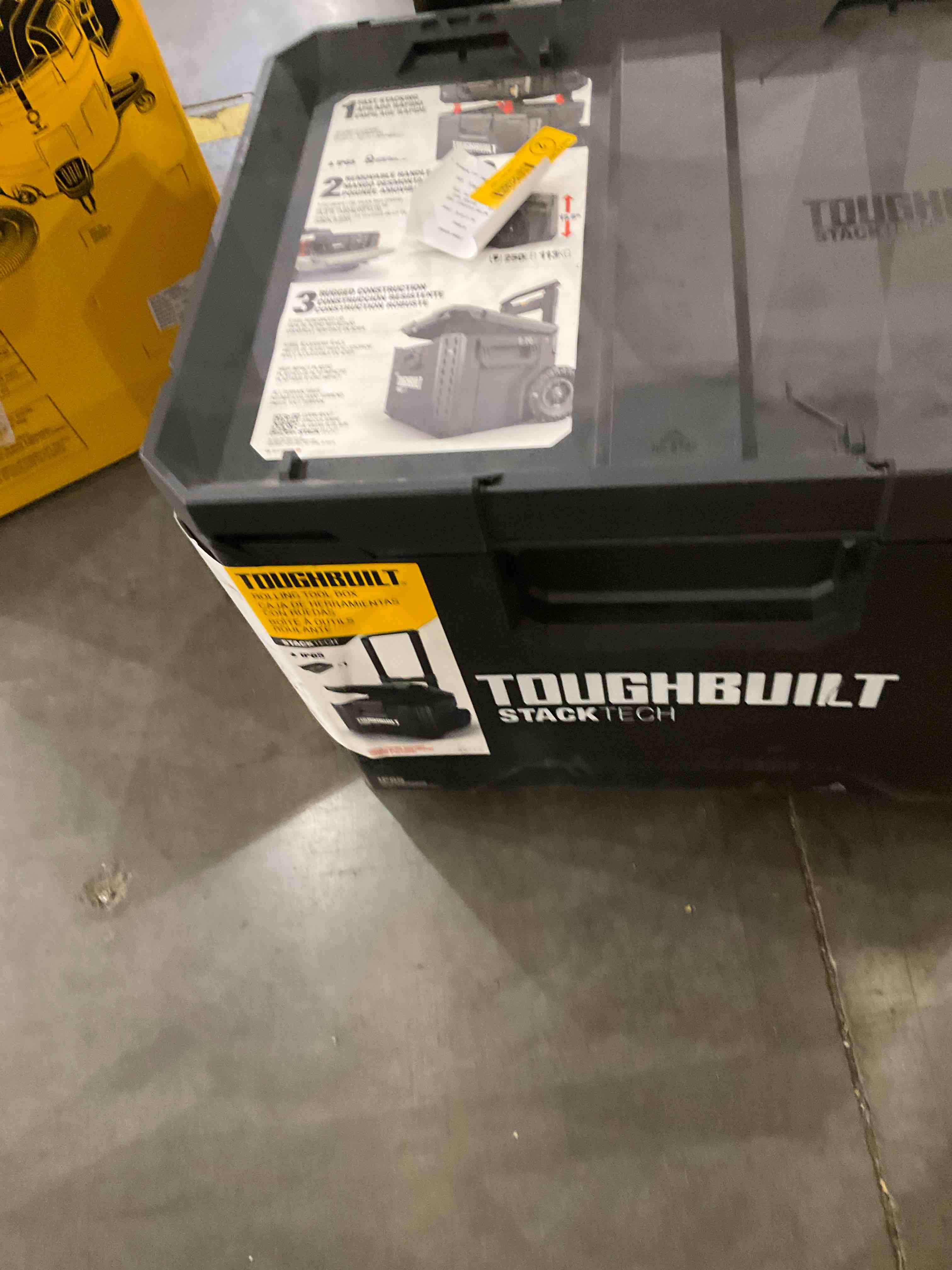 https://s3.amazonaws.com/lotting-images-prod/bidfta/PNK2444979_1750678995418.jpeg