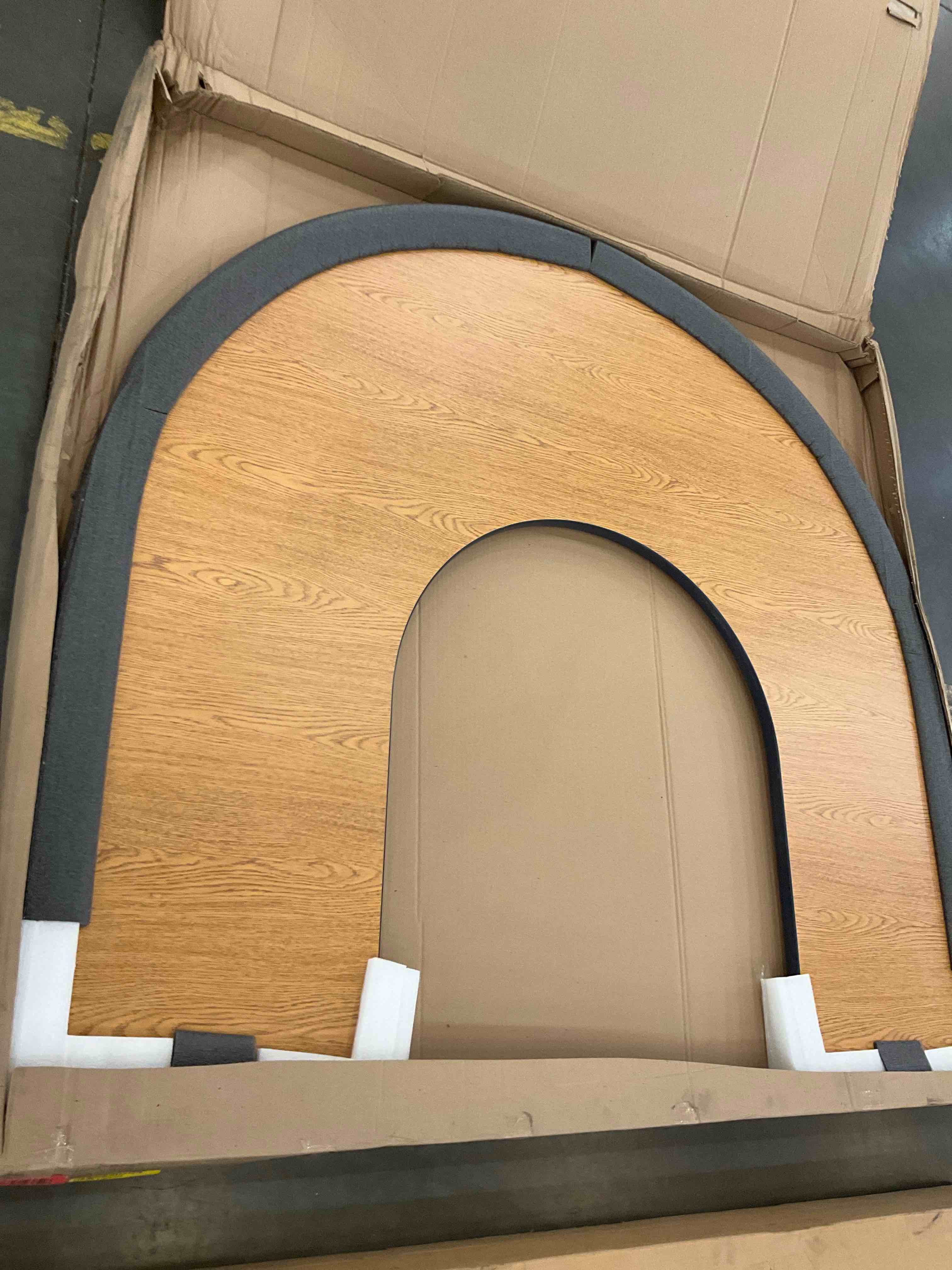 horseshoe table top