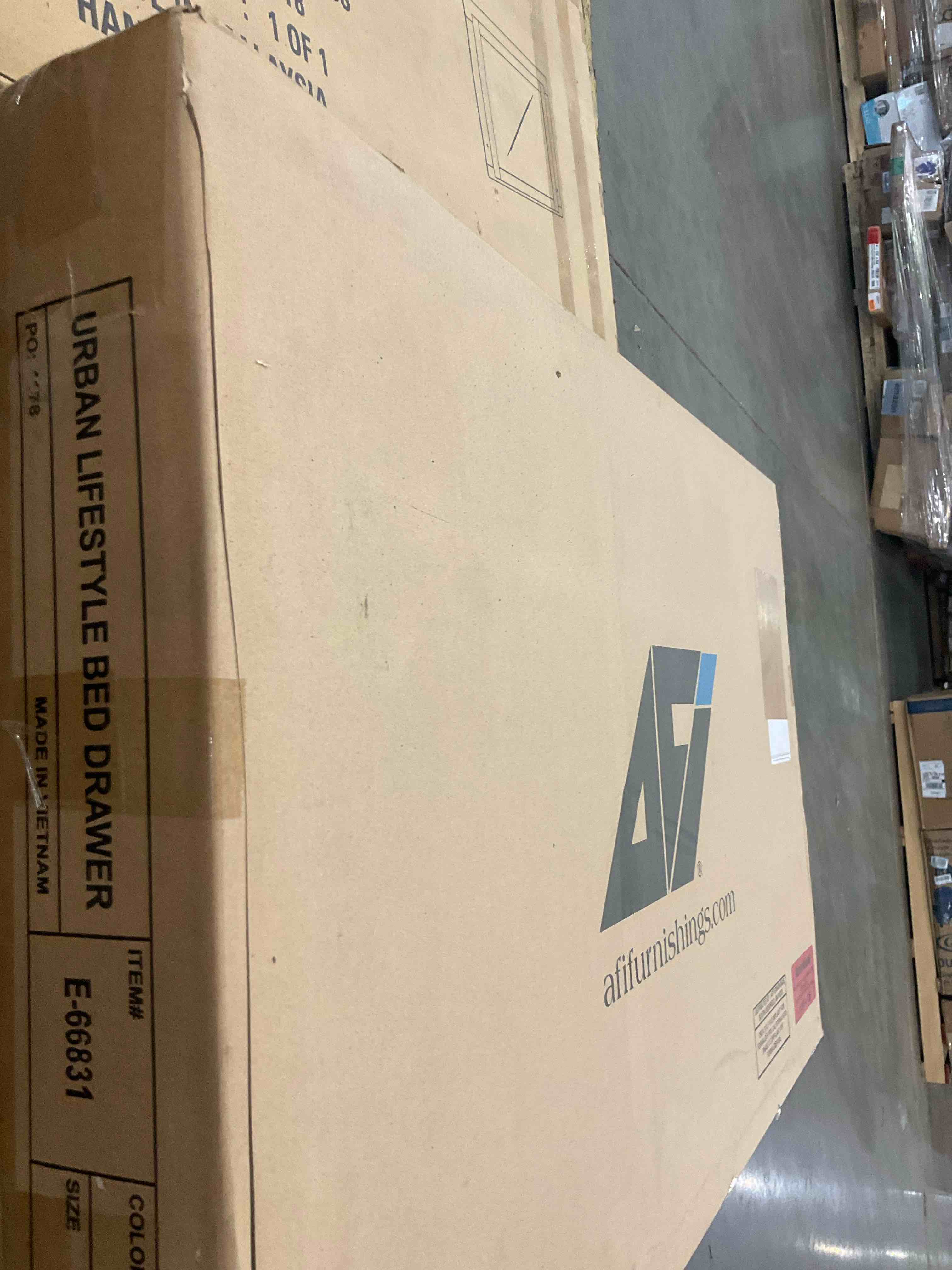 https://s3.amazonaws.com/lotting-images-prod/bidfta/PNK2445232_1750773732159.jpeg