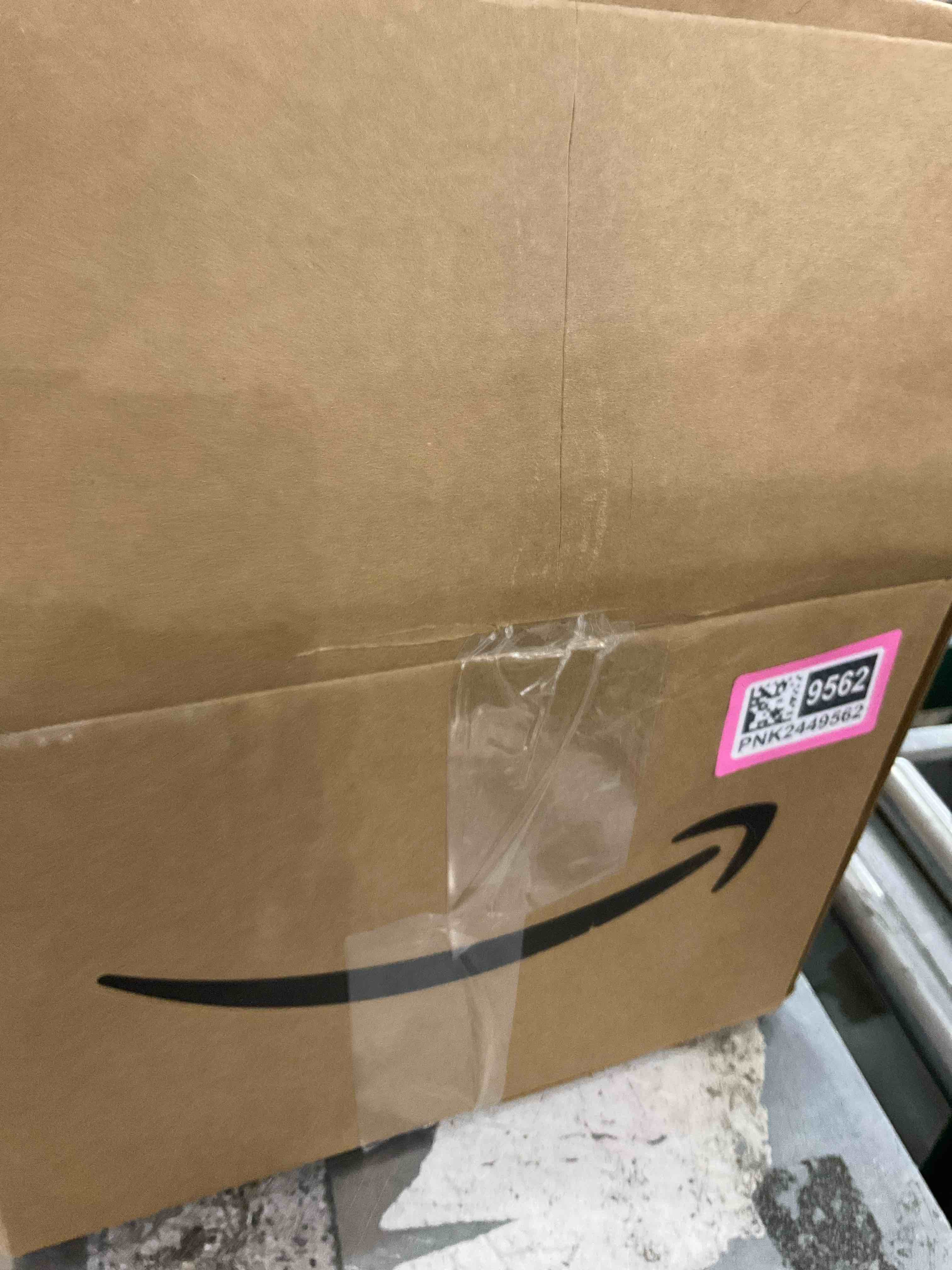 https://s3.amazonaws.com/lotting-images-prod/bidfta/PNK2449562_1749040946757.jpeg