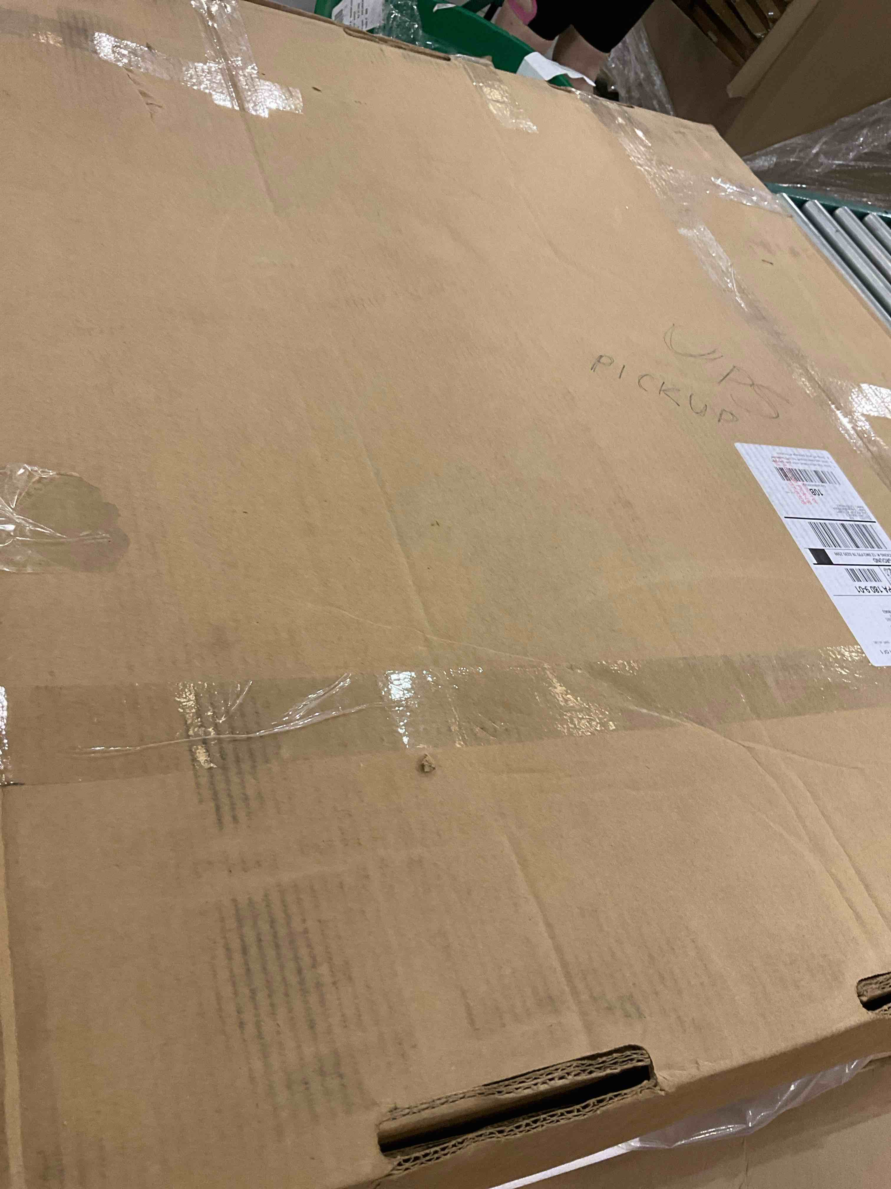 https://s3.amazonaws.com/lotting-images-prod/bidfta/PNK2450687_1749218055448.jpeg