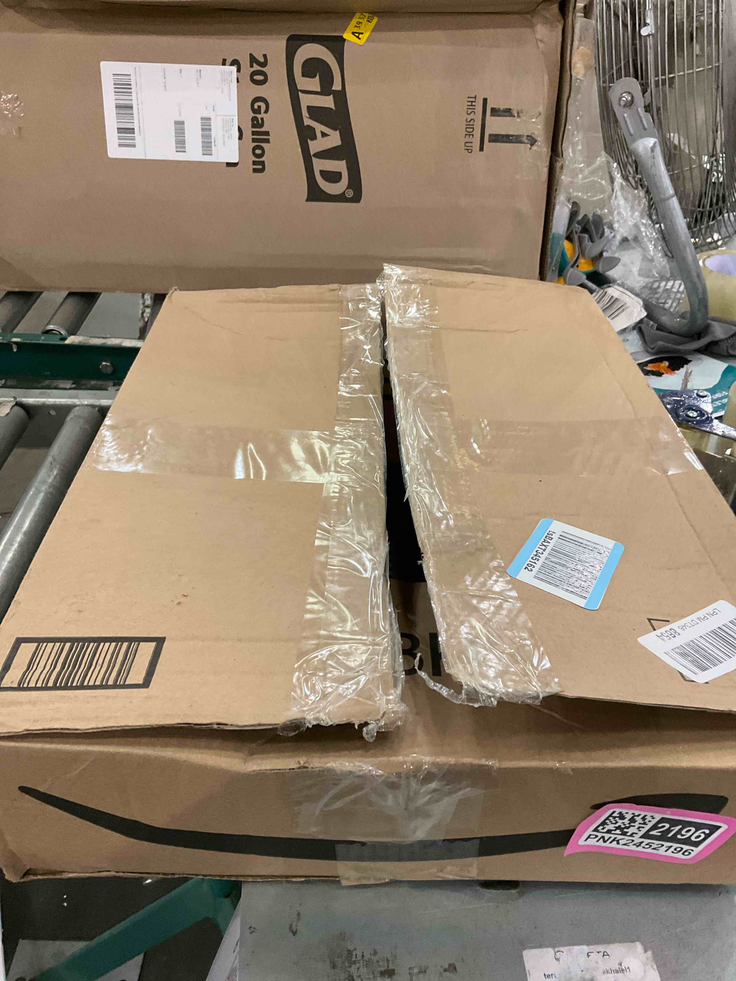 https://s3.amazonaws.com/lotting-images-prod/bidfta/PNK2452196_1749061143983.jpeg