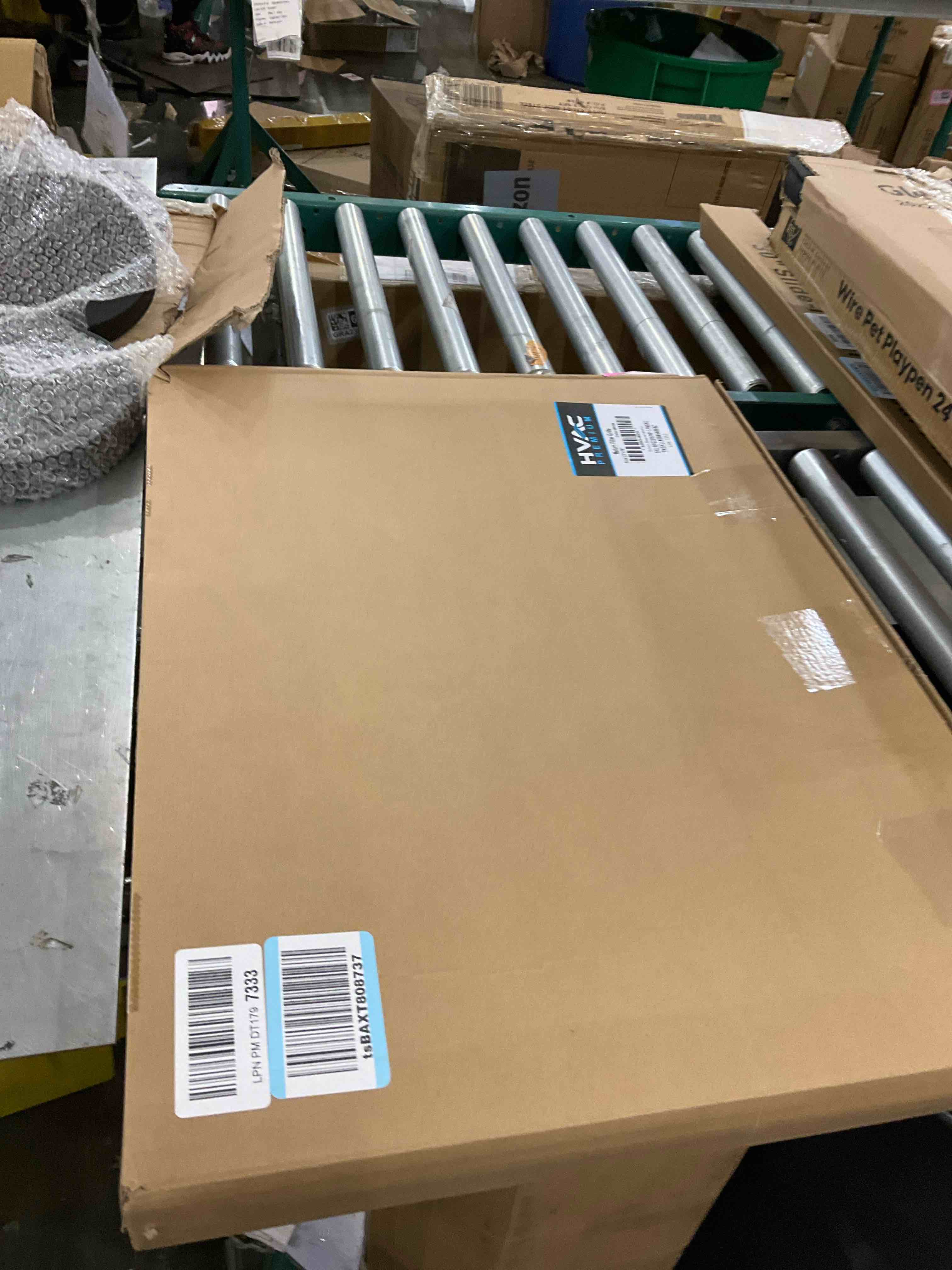 https://s3.amazonaws.com/lotting-images-prod/bidfta/PNK2452431_1749057471725.jpeg