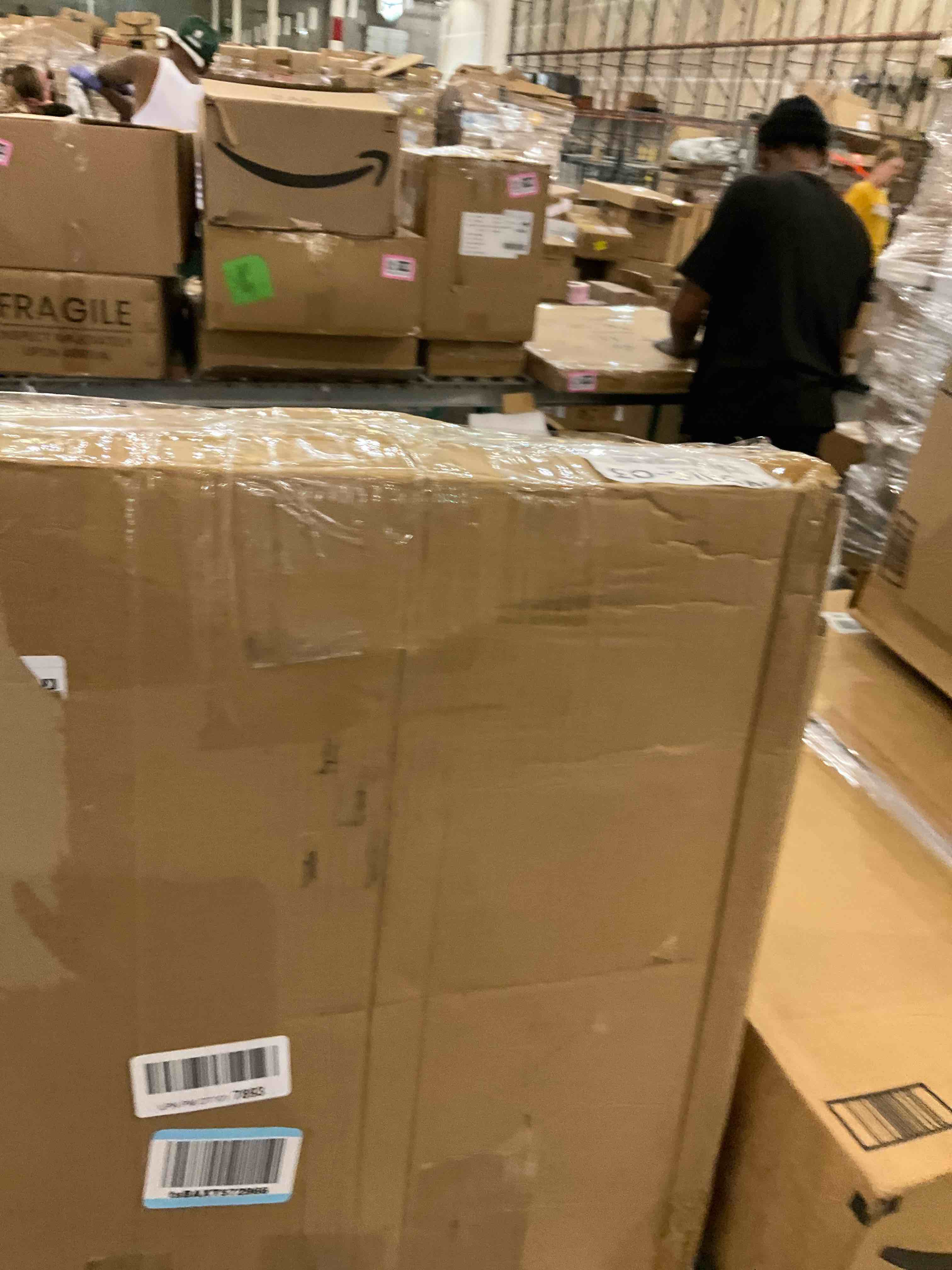 https://s3.amazonaws.com/lotting-images-prod/bidfta/PNK2452918_1749145043466.jpeg