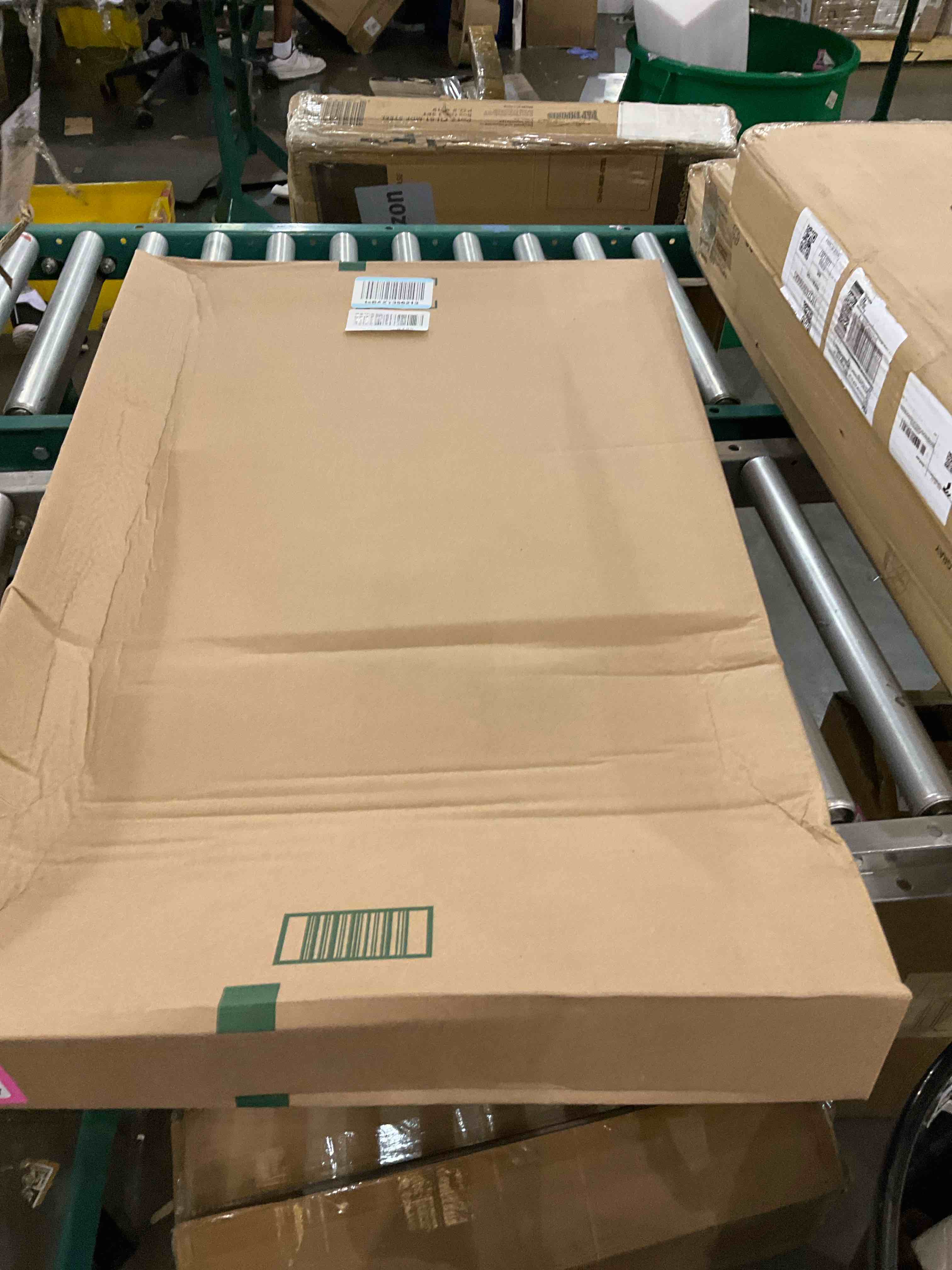 https://s3.amazonaws.com/lotting-images-prod/bidfta/PNK2452927_1749137137410.jpeg