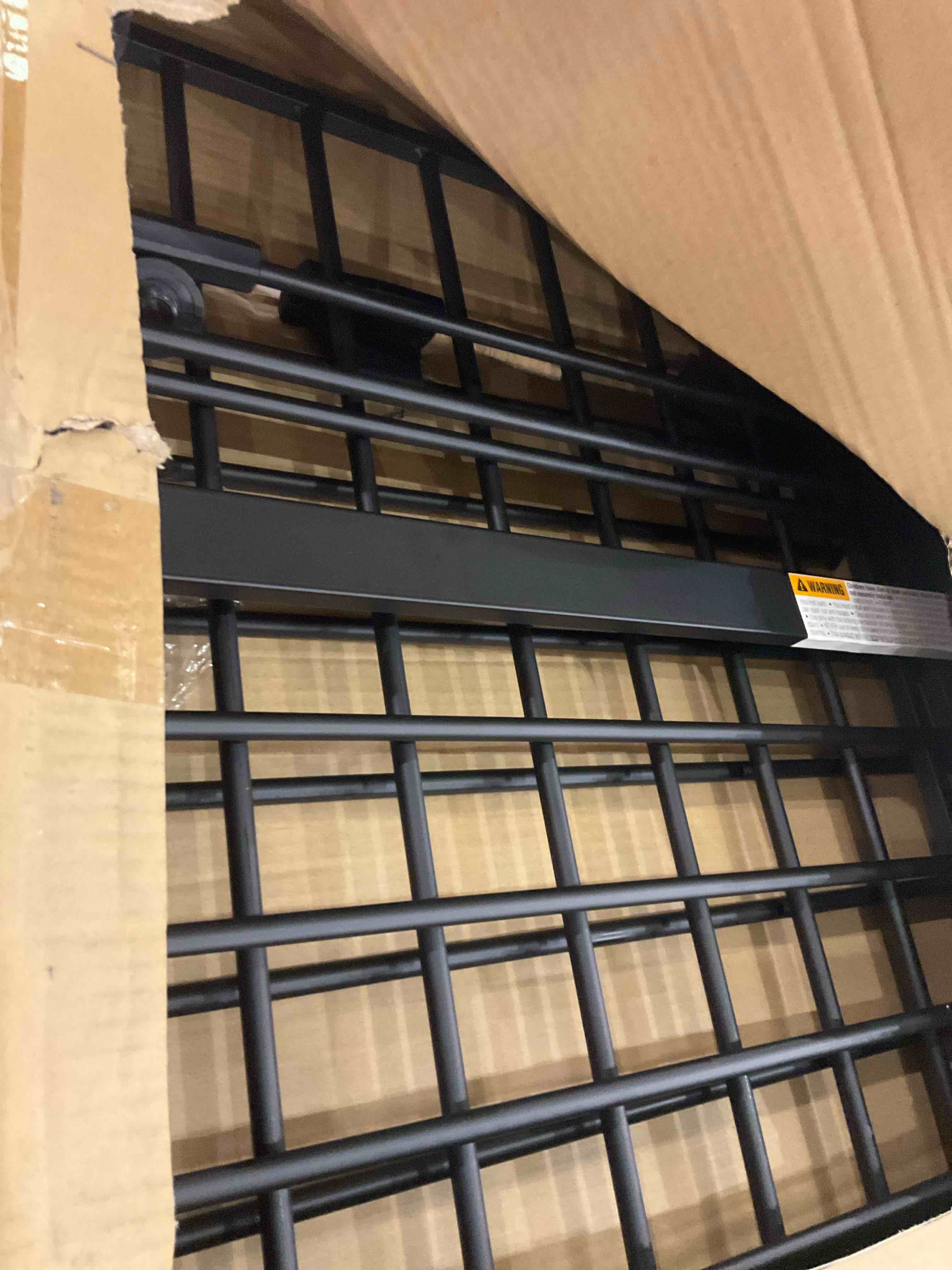 https://s3.amazonaws.com/lotting-images-prod/bidfta/PNK2455496_1749212123725.jpeg