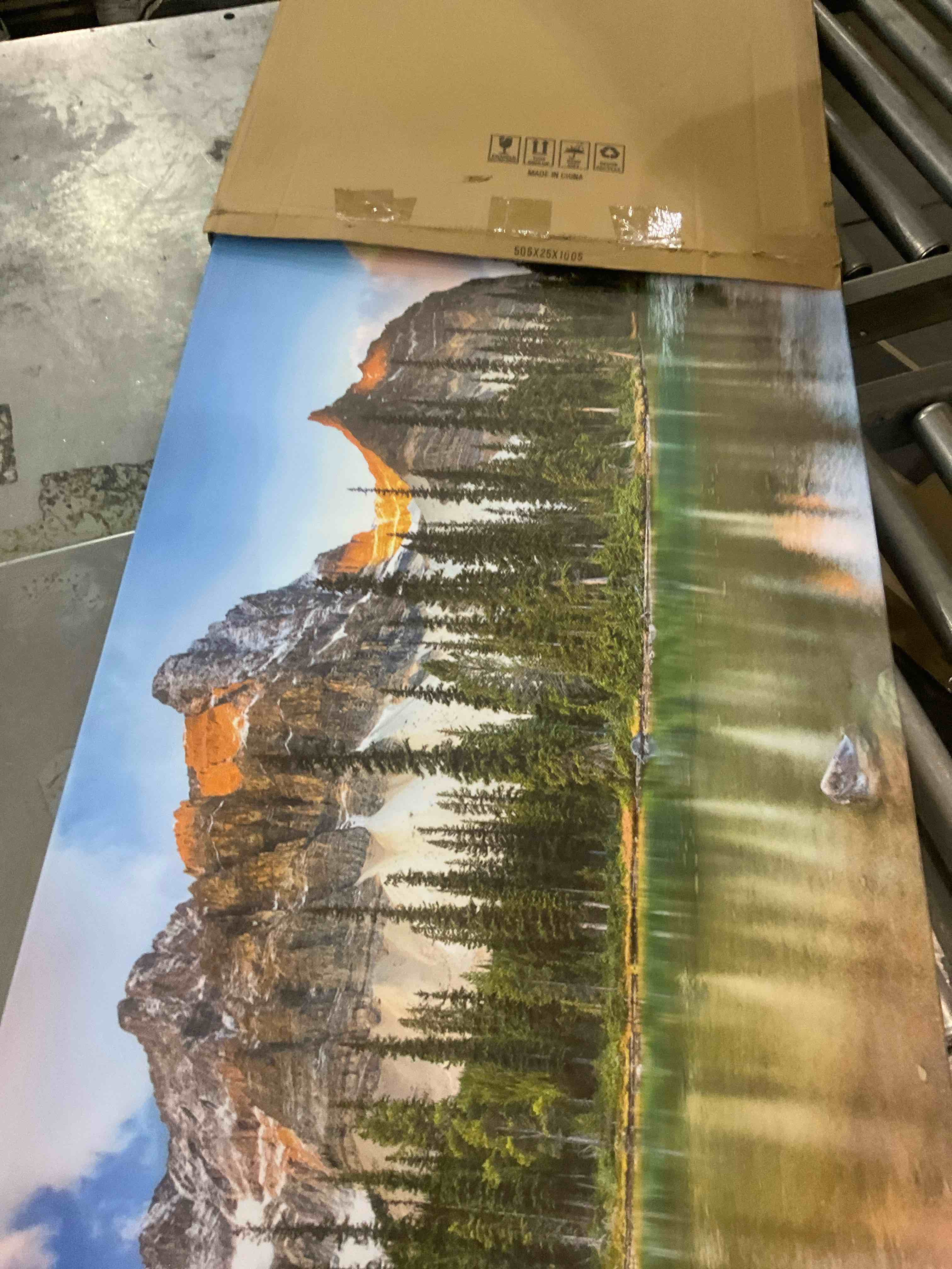 https://s3.amazonaws.com/lotting-images-prod/bidfta/PNK2455895_1749212308645.jpeg