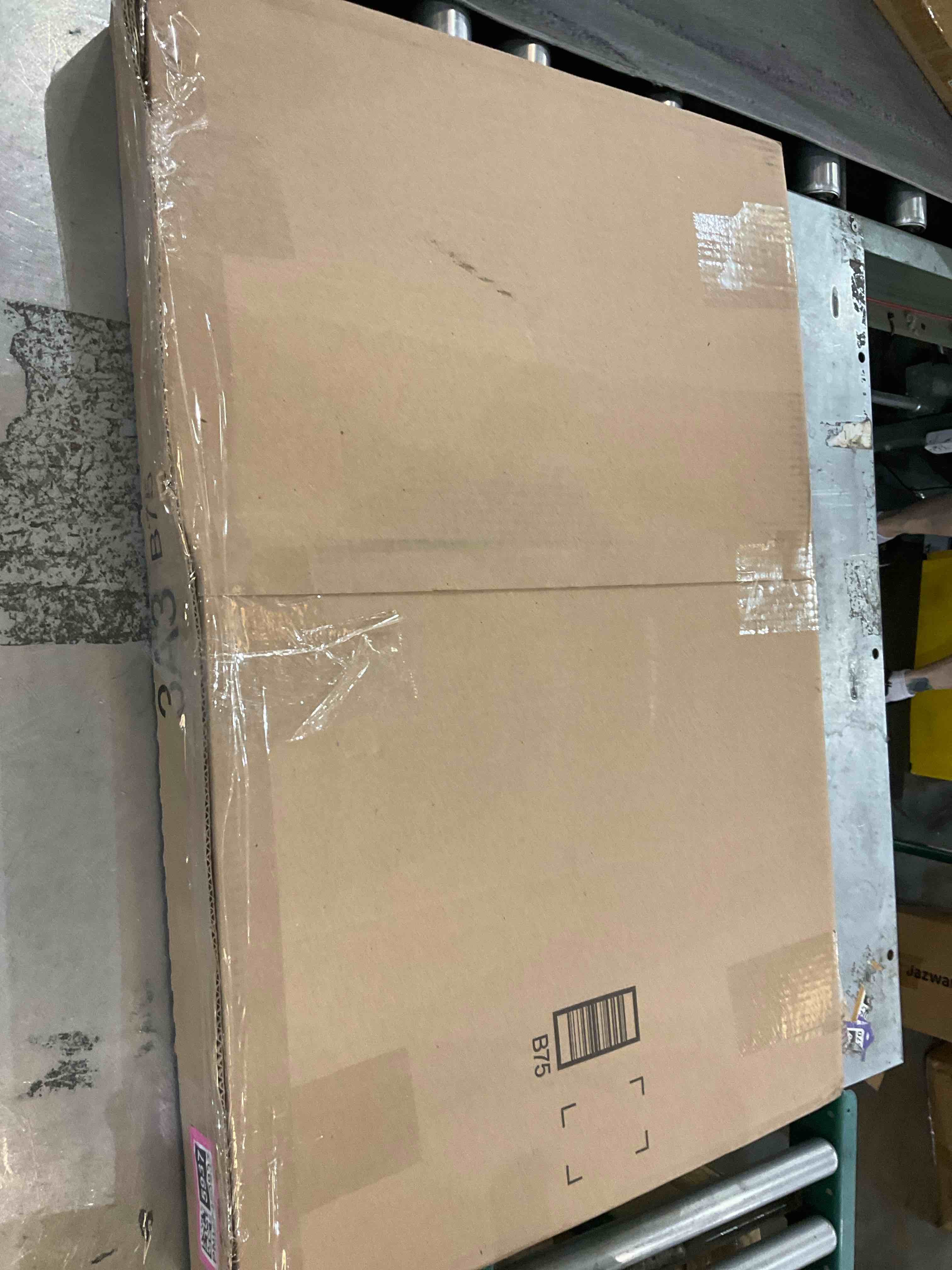 https://s3.amazonaws.com/lotting-images-prod/bidfta/PNK2455937_1749221475585.jpeg