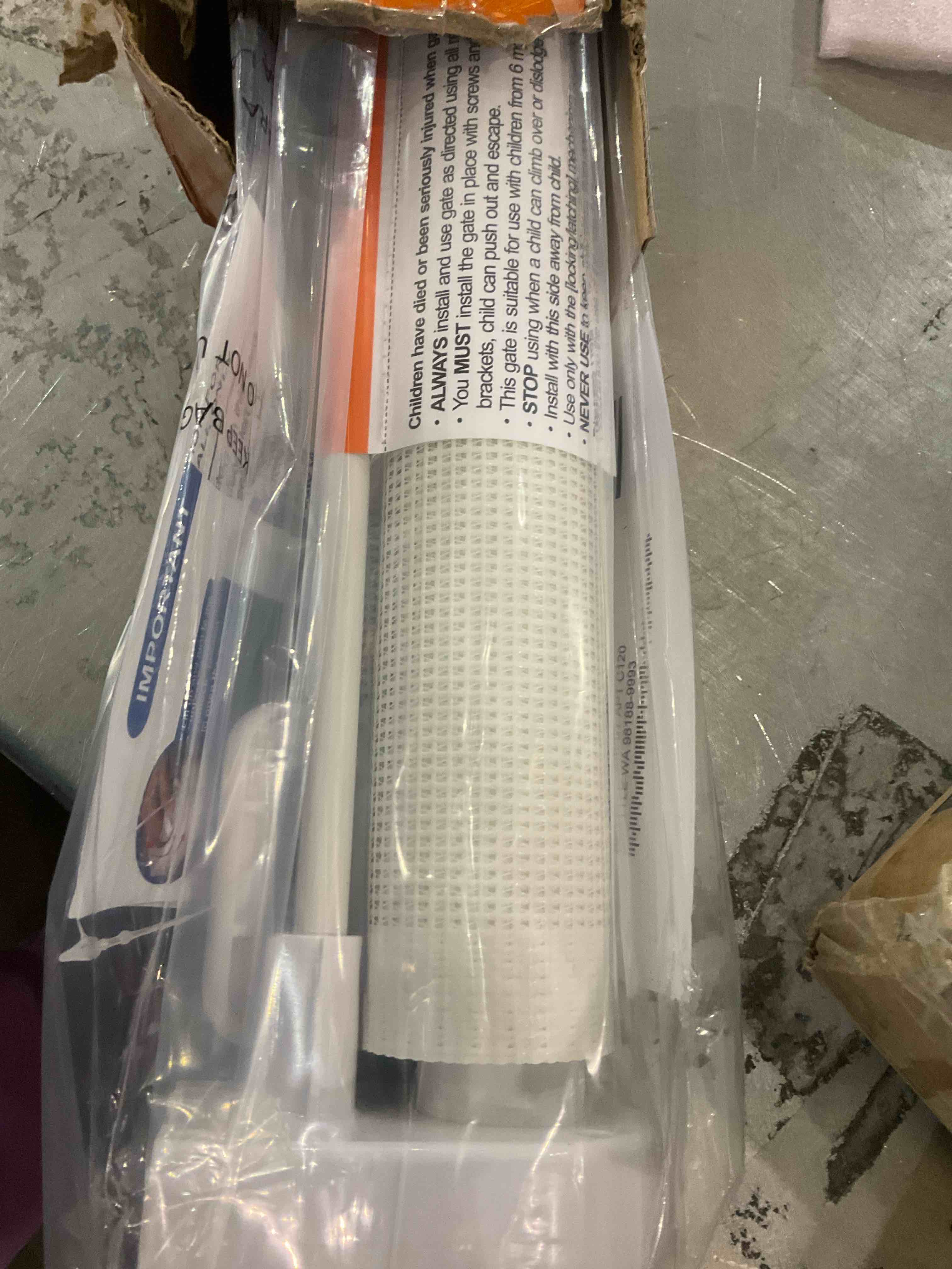 https://s3.amazonaws.com/lotting-images-prod/bidfta/PNK2457566_1749643647138.jpeg