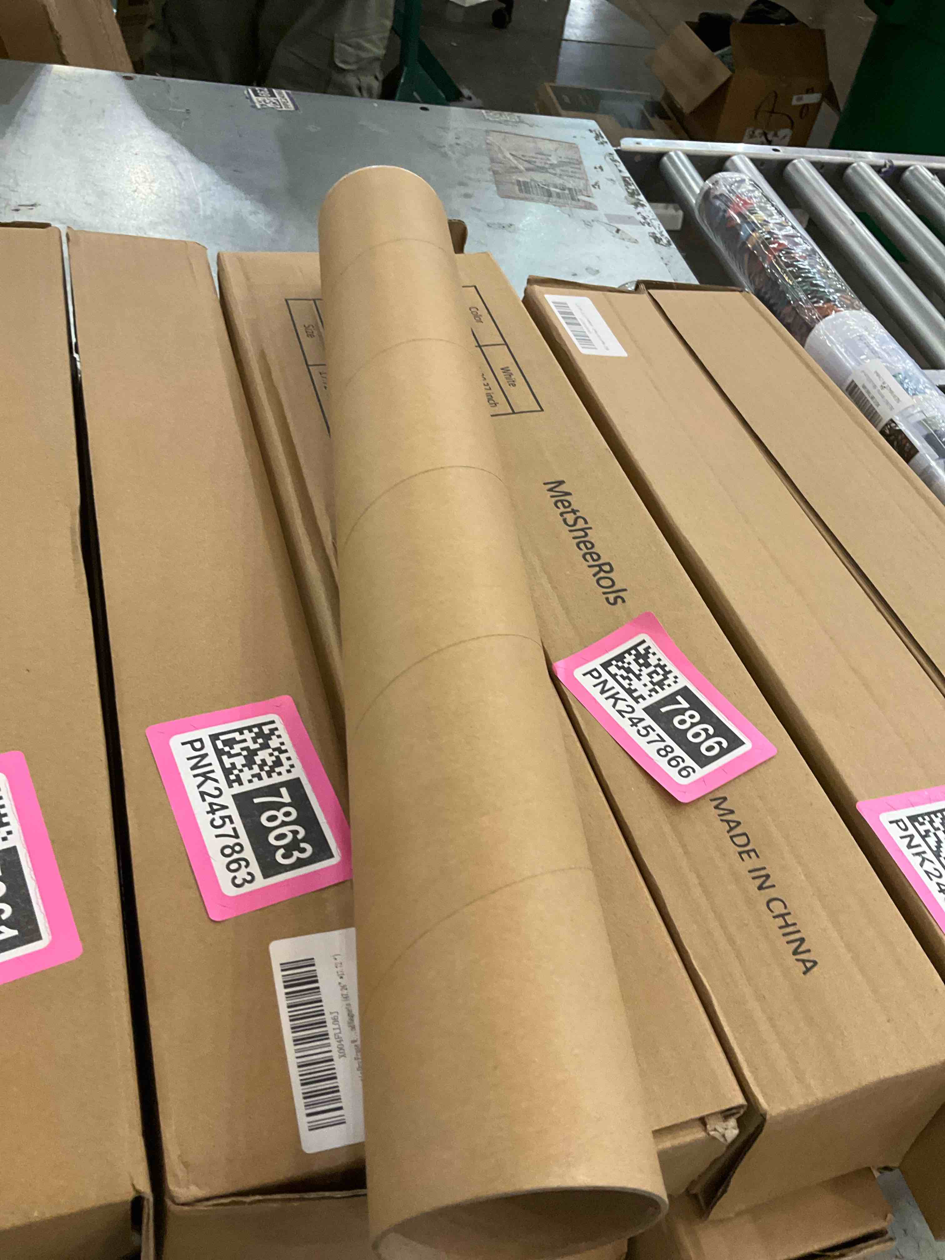 https://s3.amazonaws.com/lotting-images-prod/bidfta/PNK2457868_1749662213198.jpeg