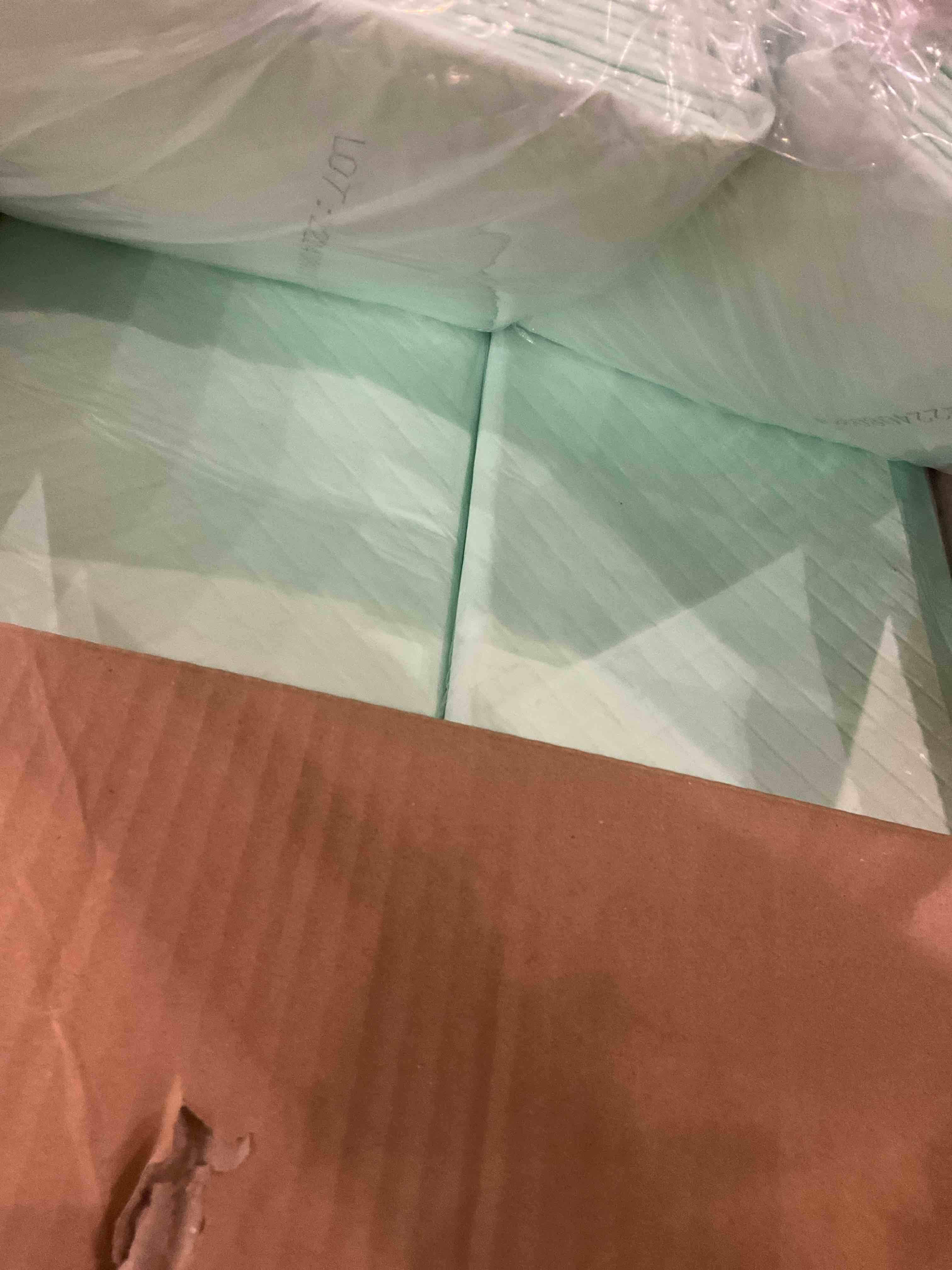 https://s3.amazonaws.com/lotting-images-prod/bidfta/PNK2458195_1749208414375.jpeg