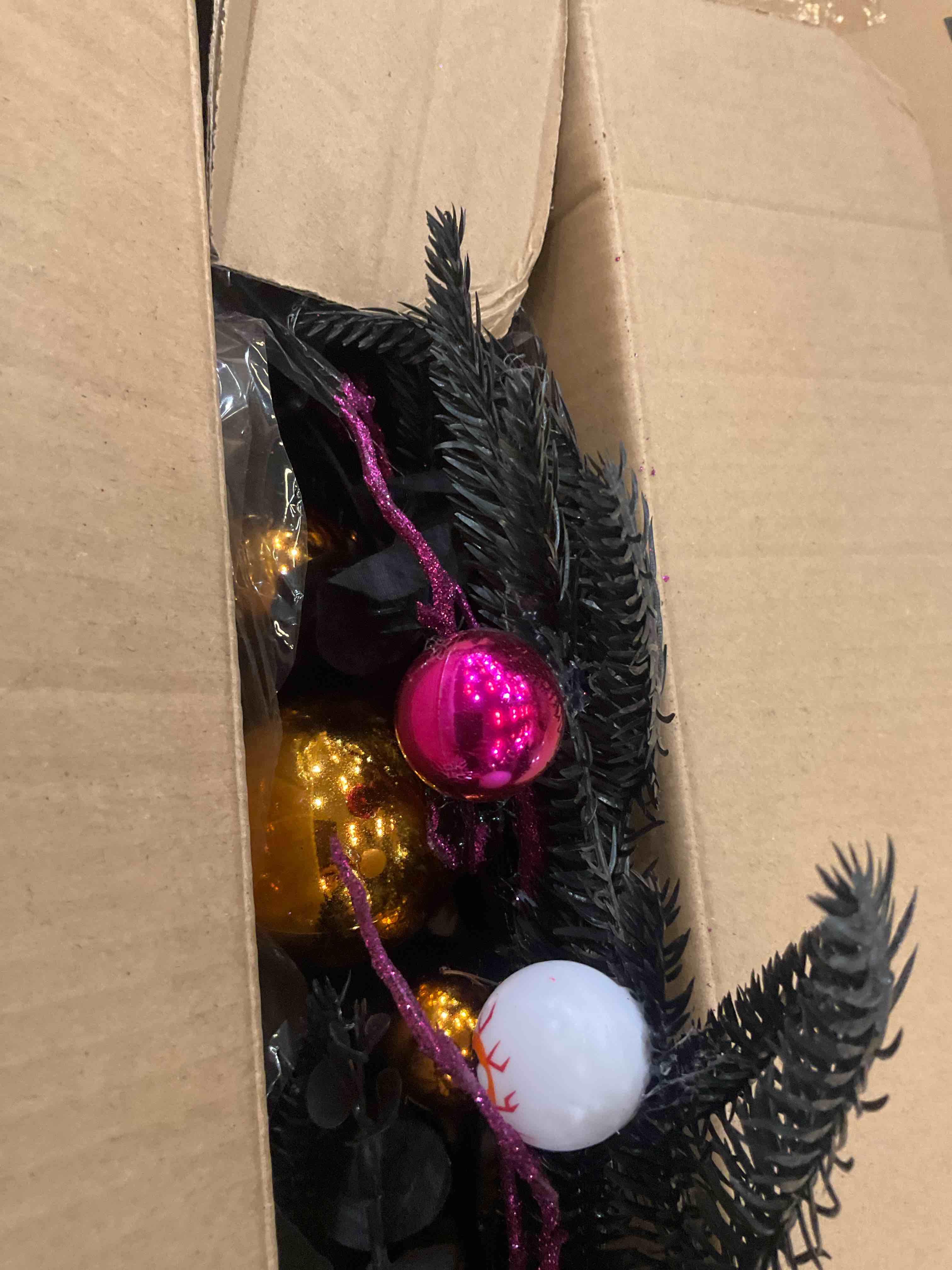 https://s3.amazonaws.com/lotting-images-prod/bidfta/PNK2460594_1749581053273.jpeg