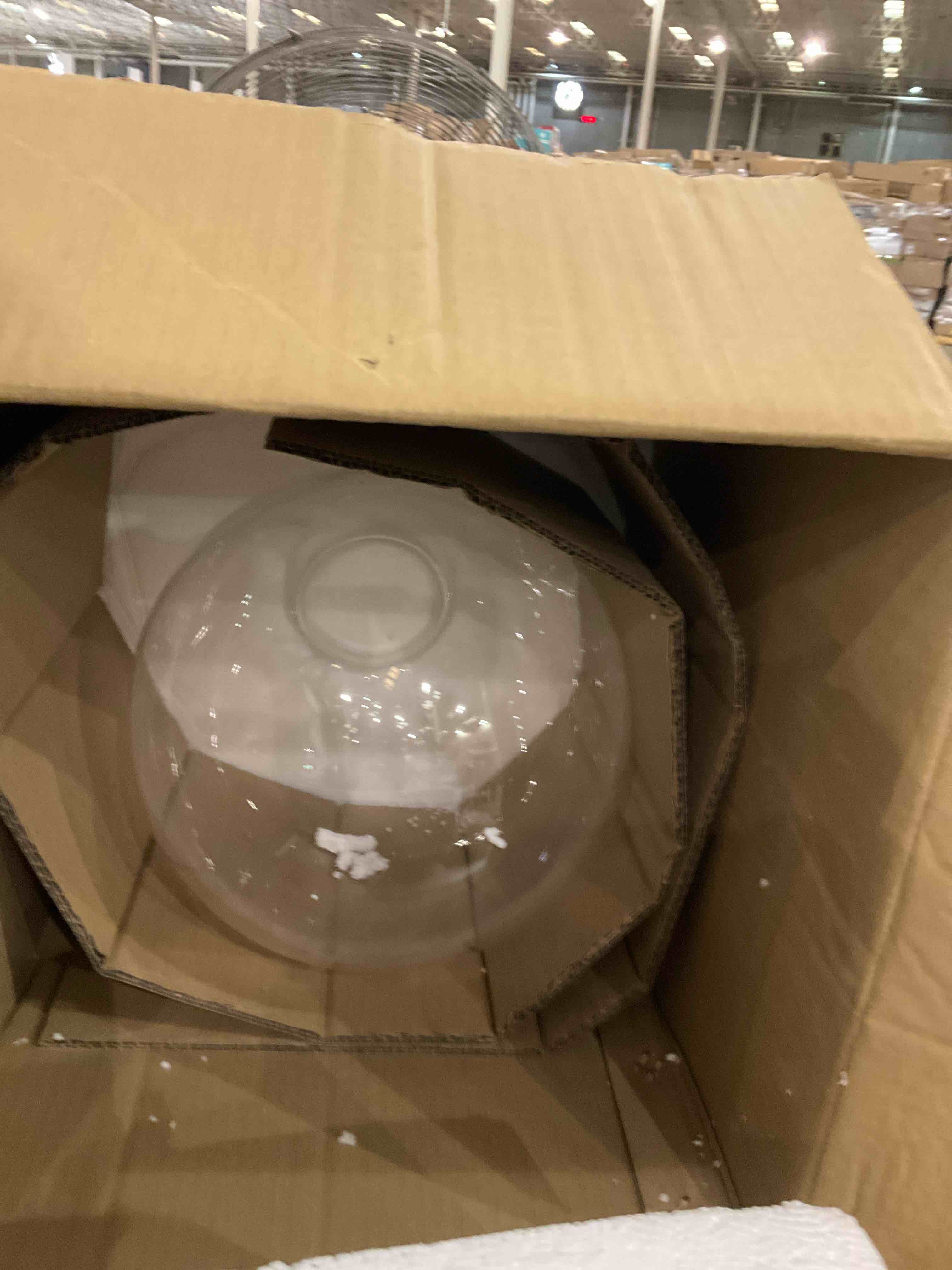 https://s3.amazonaws.com/lotting-images-prod/bidfta/PNK2461898_1749561565586.jpeg