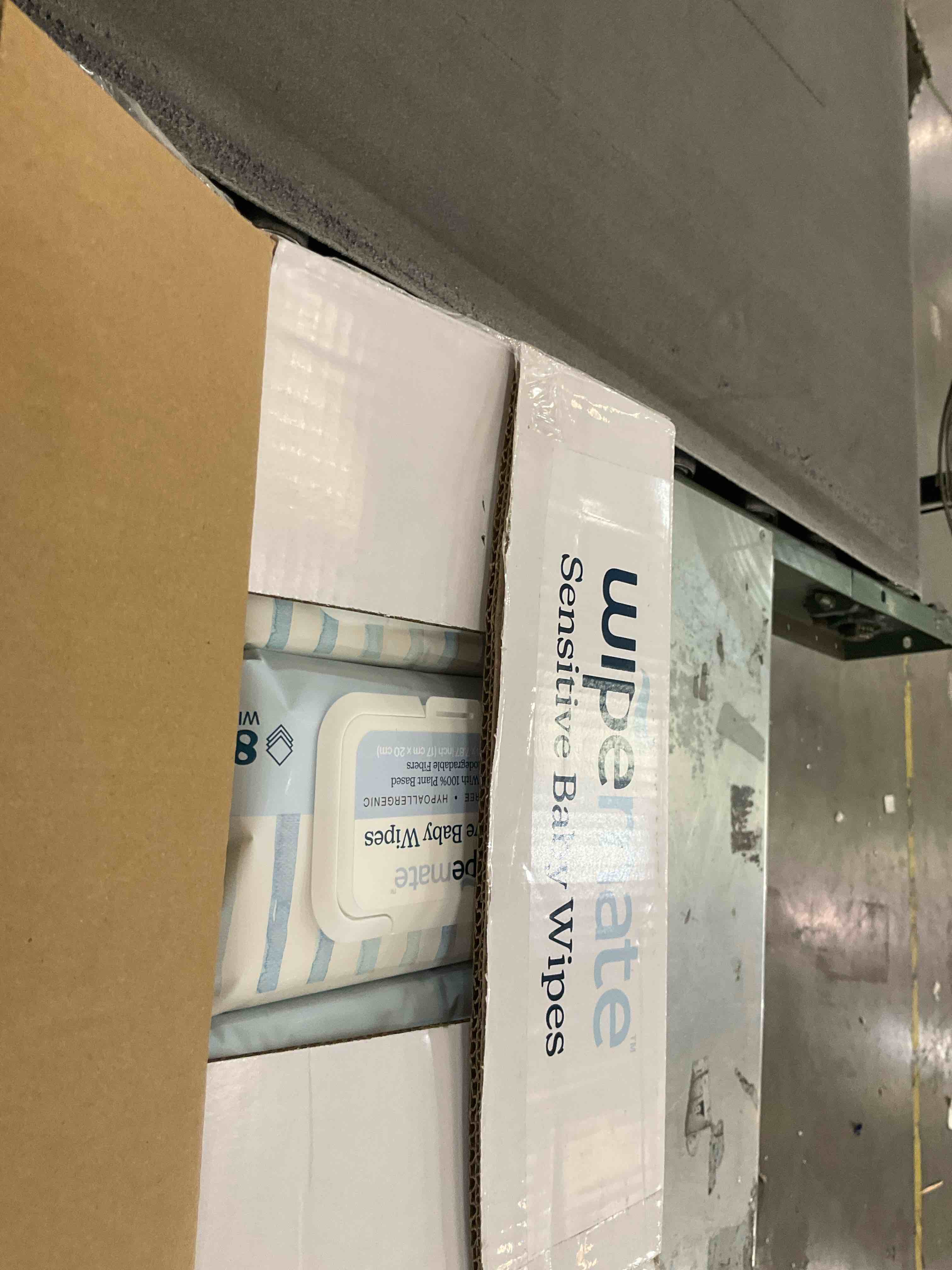 https://s3.amazonaws.com/lotting-images-prod/bidfta/PNK2462250_1749570948512.jpeg