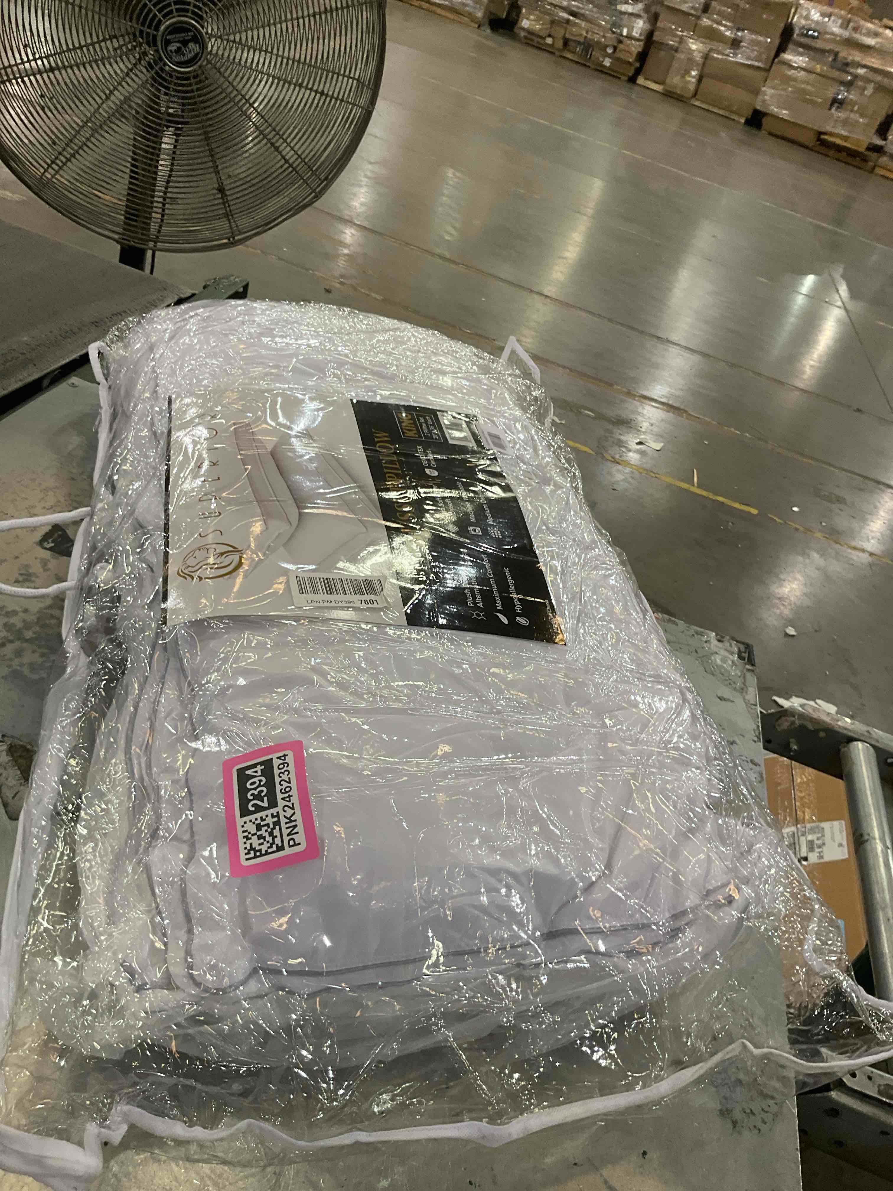 https://s3.amazonaws.com/lotting-images-prod/bidfta/PNK2462394_1749576327592.jpeg