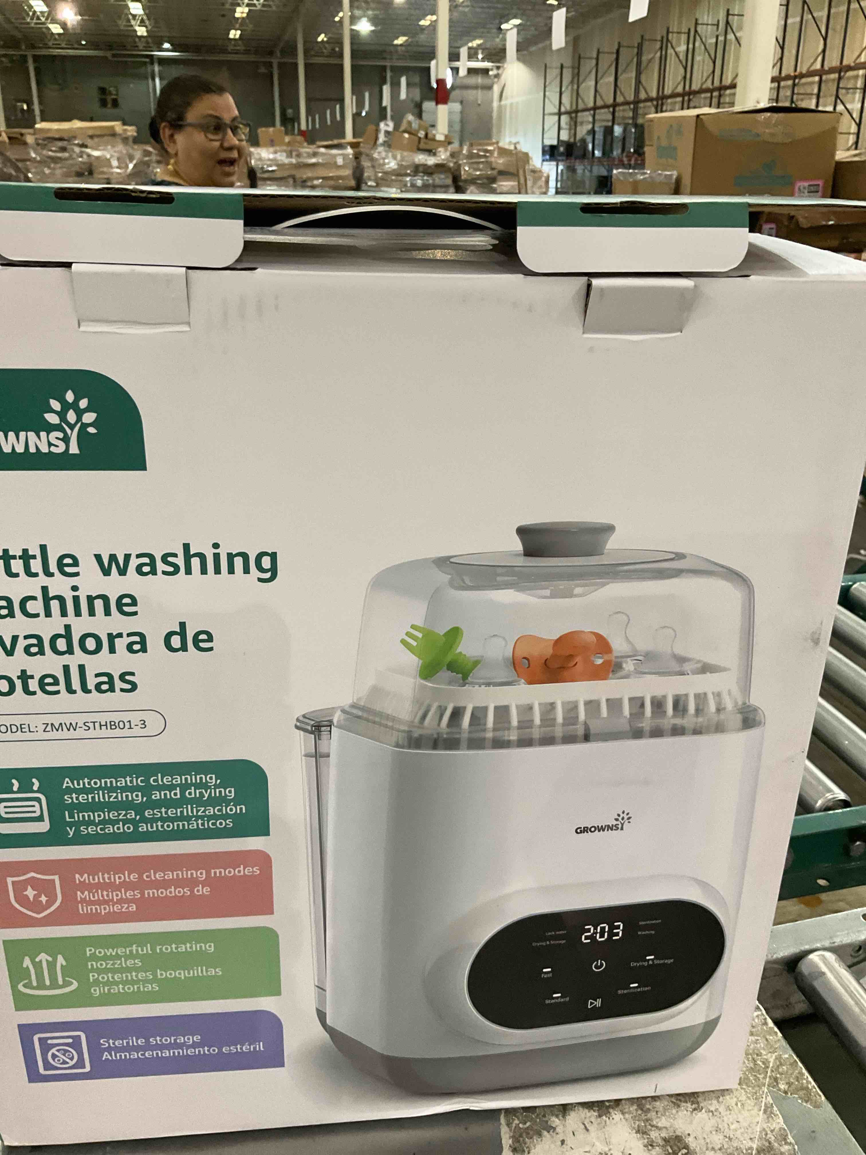 https://s3.amazonaws.com/lotting-images-prod/bidfta/PNK2462443_1749583240879.jpeg