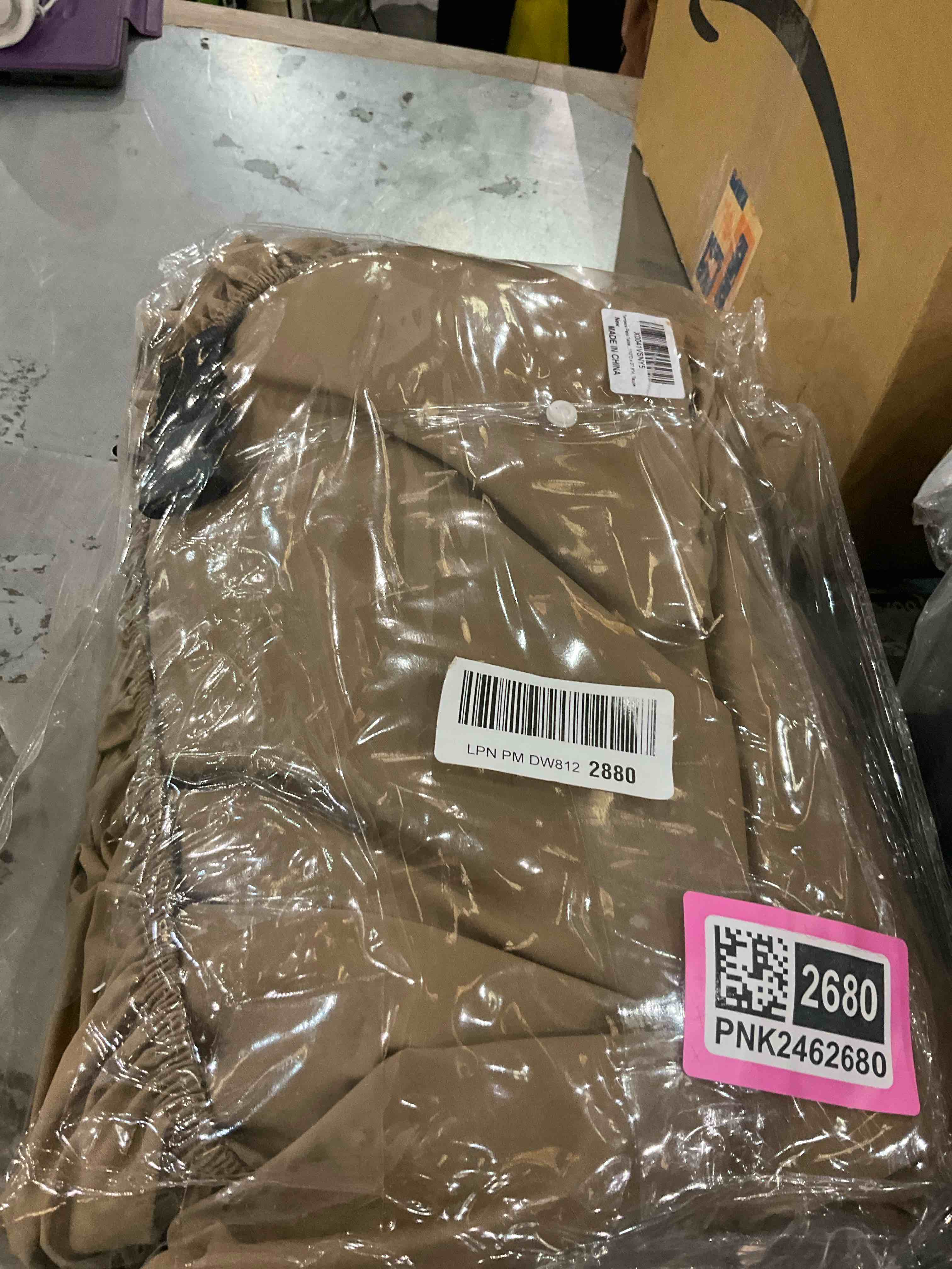 https://s3.amazonaws.com/lotting-images-prod/bidfta/PNK2462680_1749644544214.jpeg