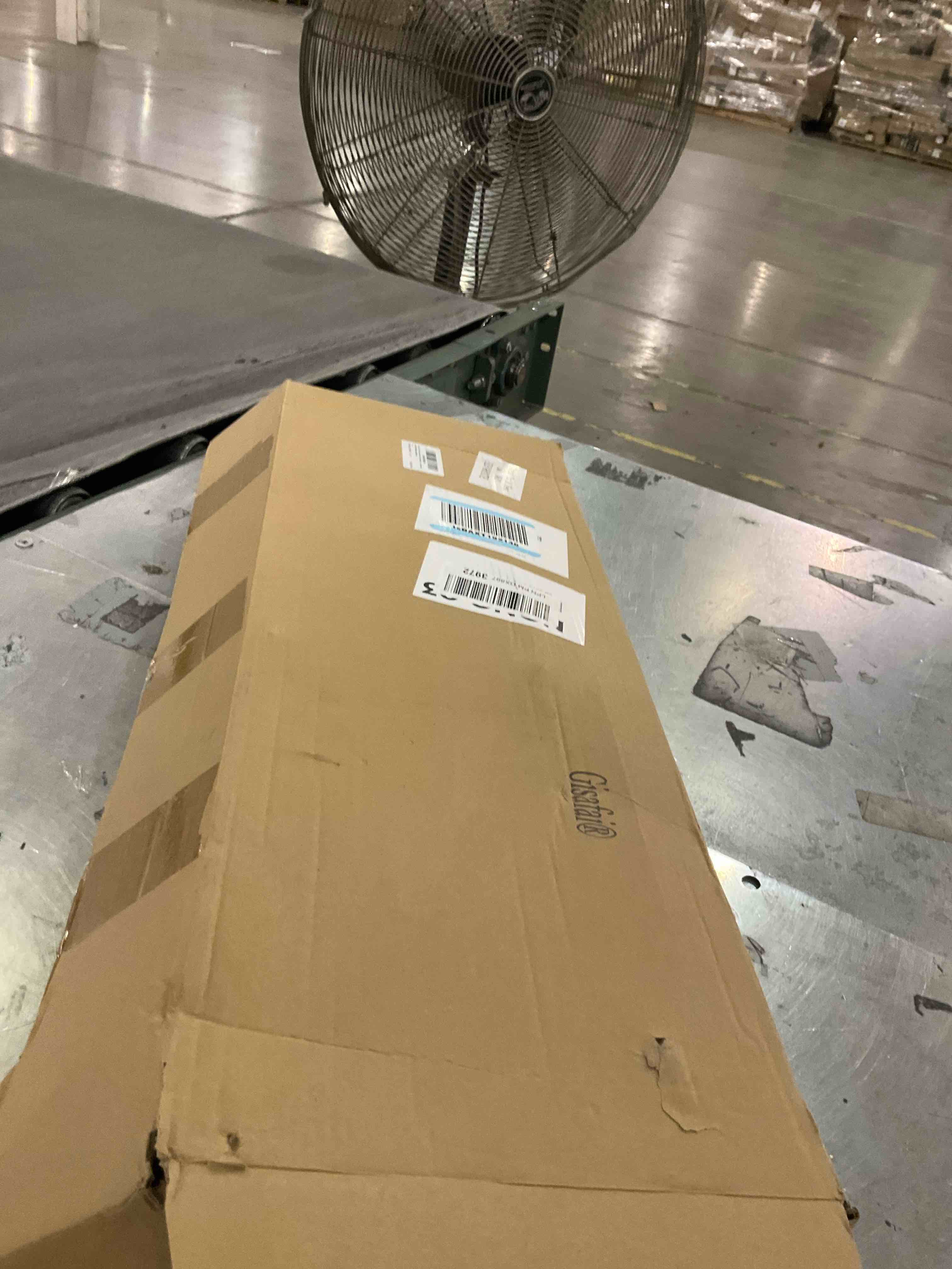 https://s3.amazonaws.com/lotting-images-prod/bidfta/PNK2462854_1749652437694.jpeg