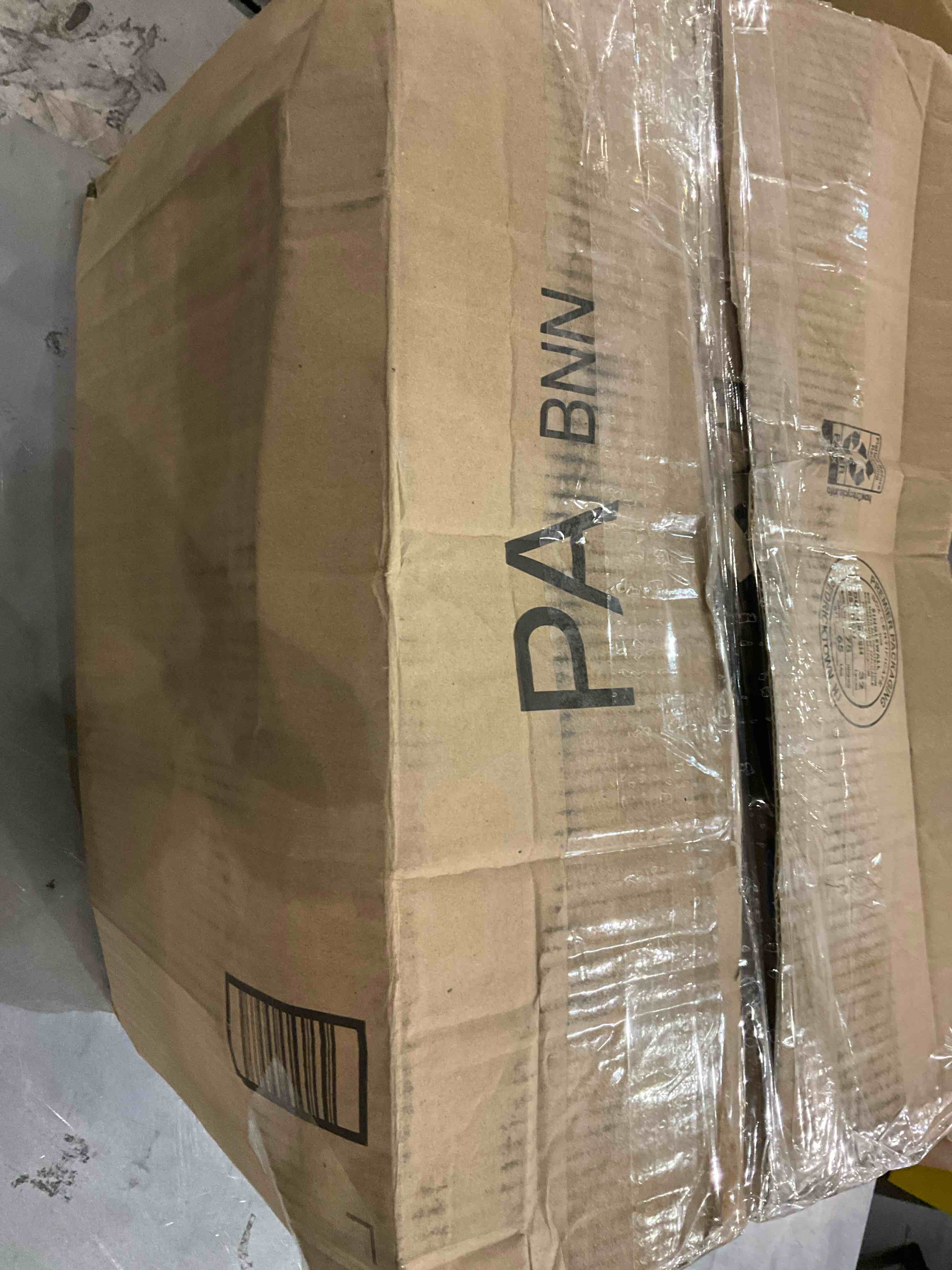 https://s3.amazonaws.com/lotting-images-prod/bidfta/PNK2465371_1749812975388.jpeg