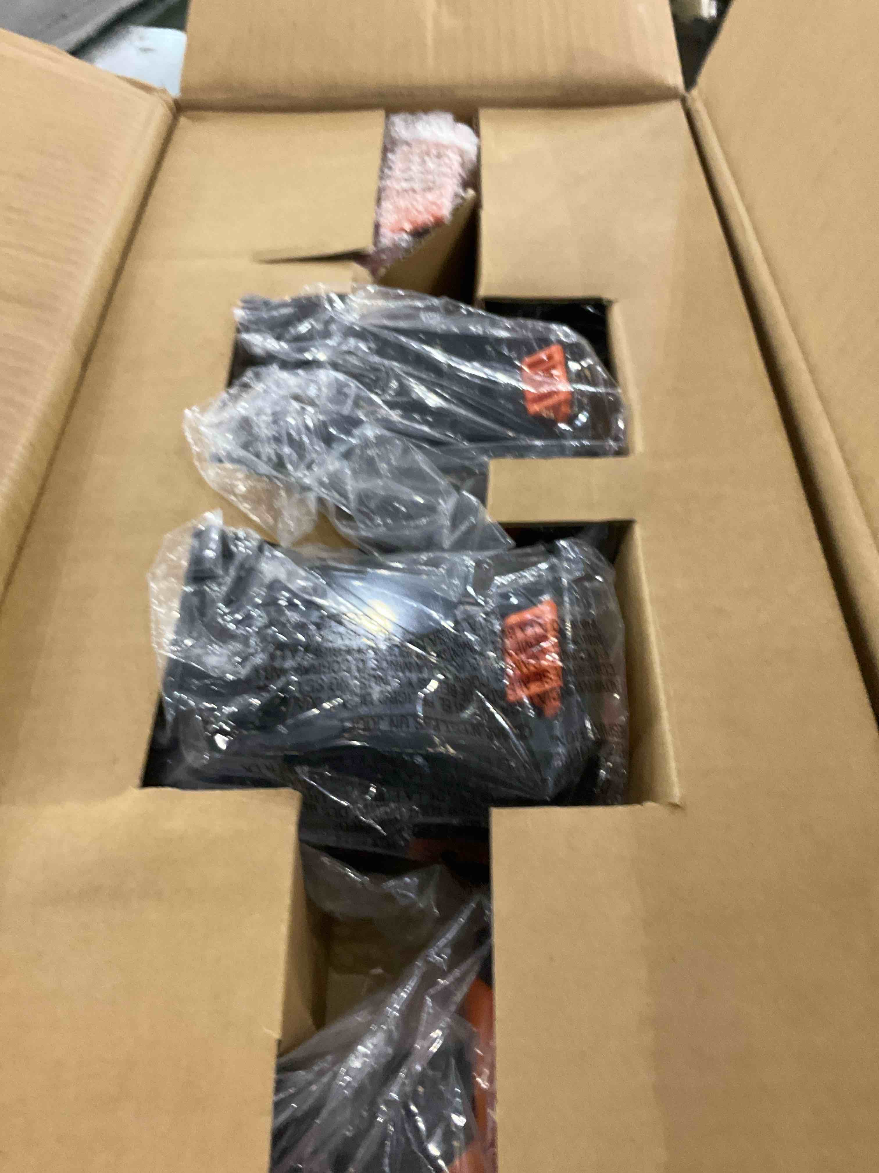 https://s3.amazonaws.com/lotting-images-prod/bidfta/PNK2465723_1749821539652.jpeg