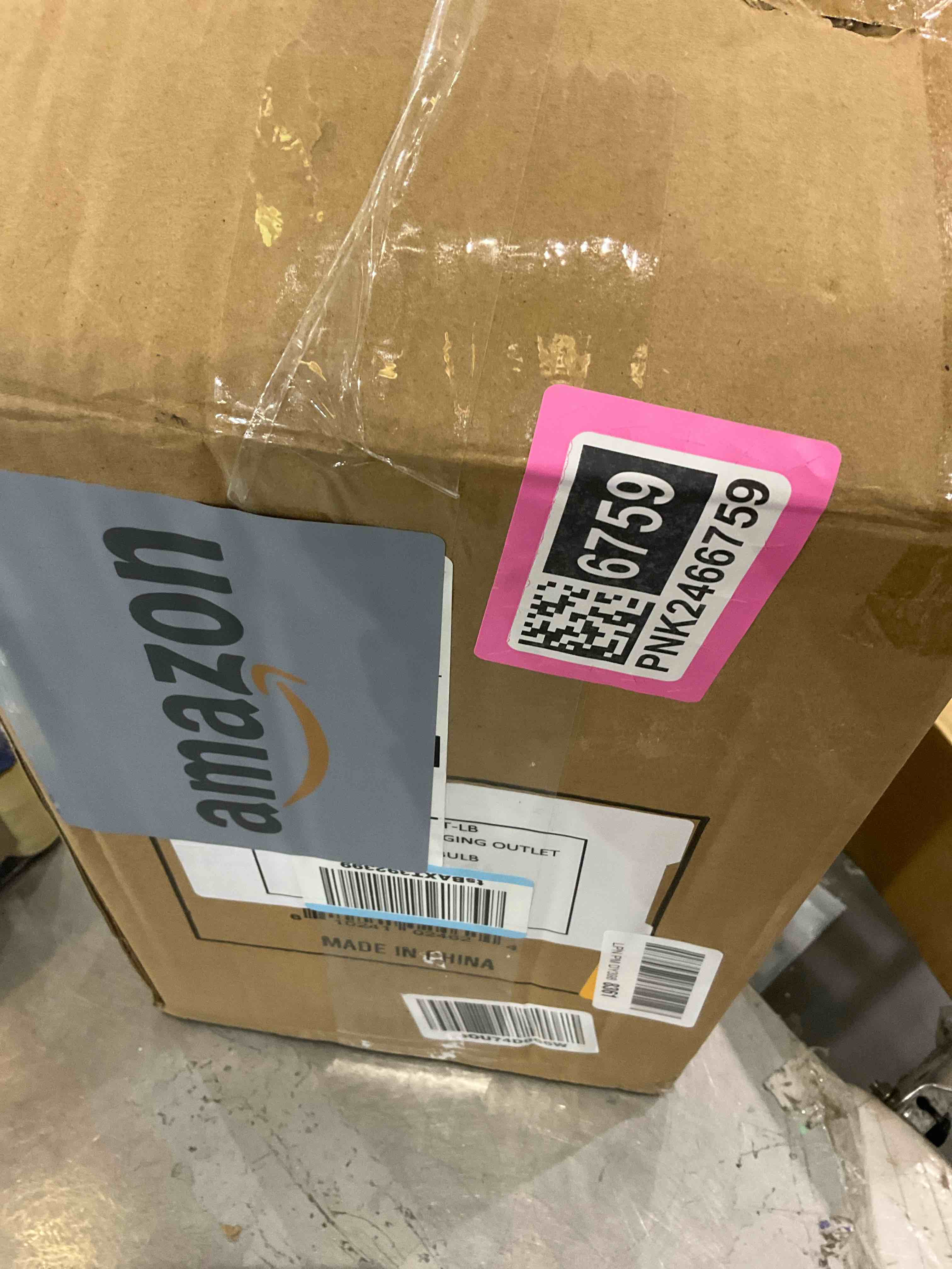 https://s3.amazonaws.com/lotting-images-prod/bidfta/PNK2466759_1749841998488.jpeg