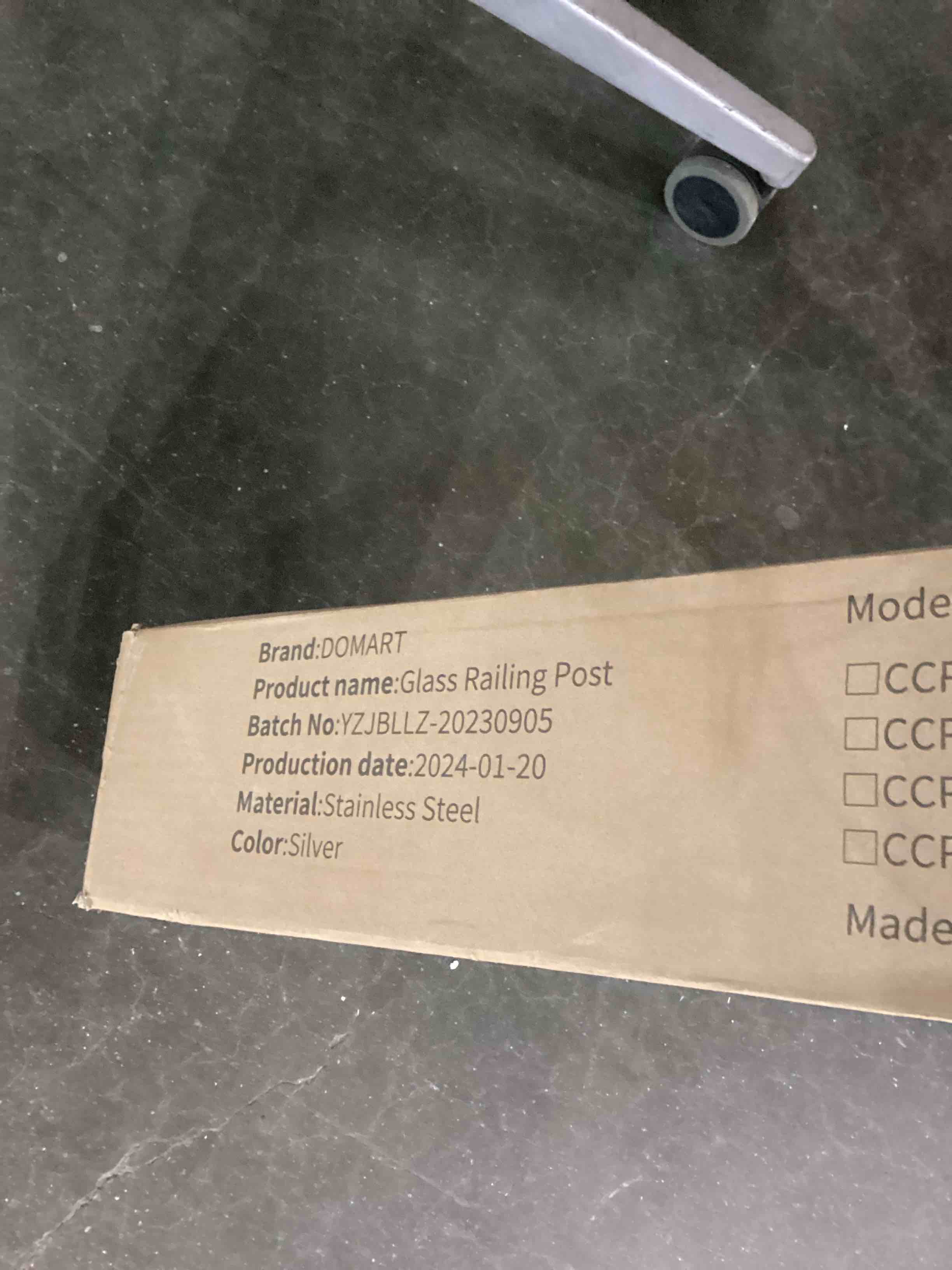 https://s3.amazonaws.com/lotting-images-prod/bidfta/PNK2467633_1756210616196.jpeg