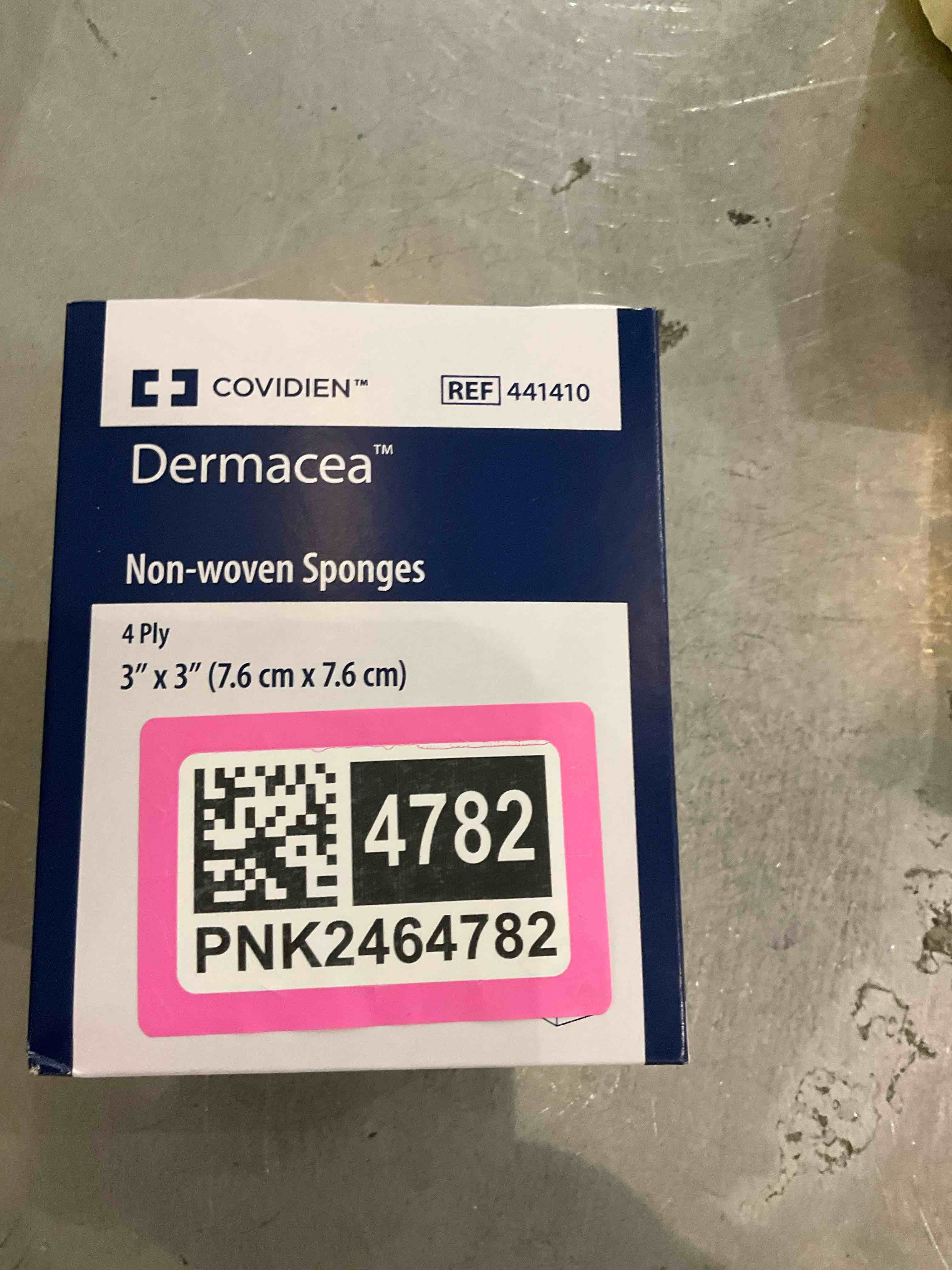 Dermacea Non woven Sponges 