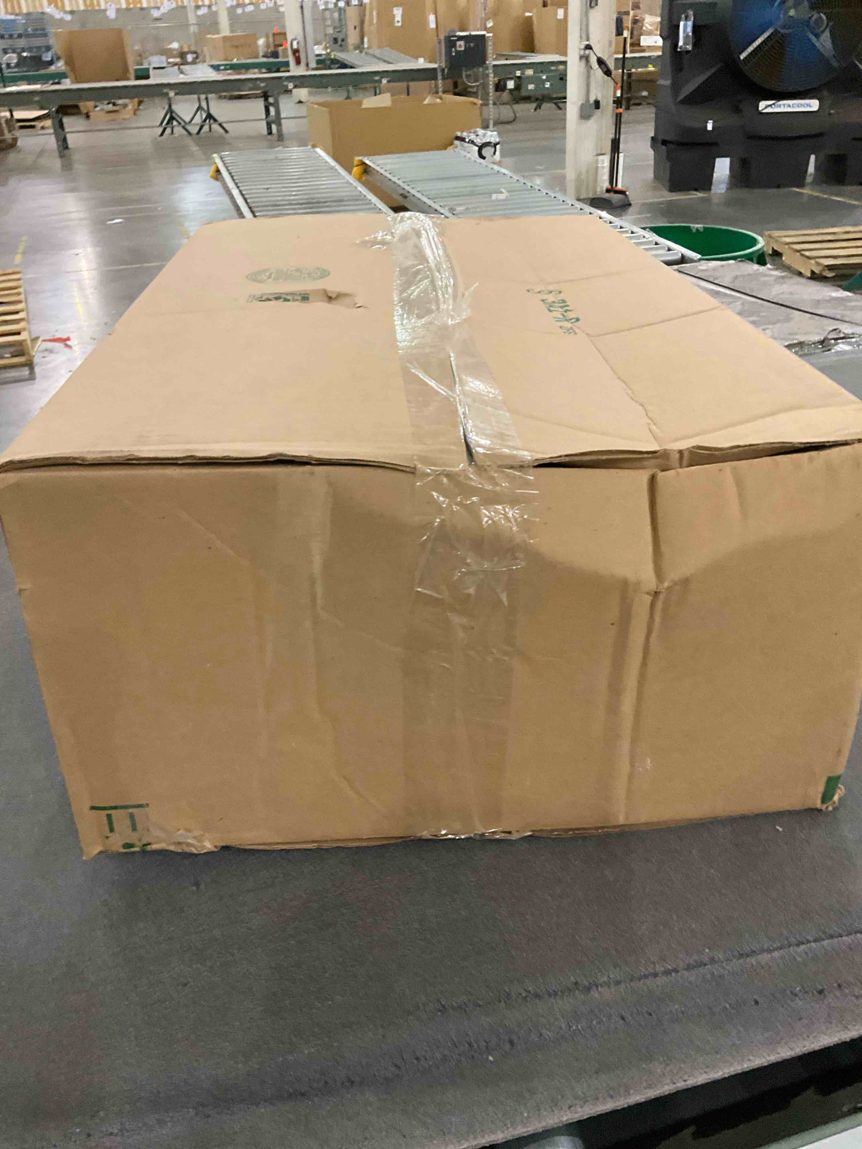 https://s3.amazonaws.com/lotting-images-prod/bidfta/PNK2469147_1749817389985.jpeg