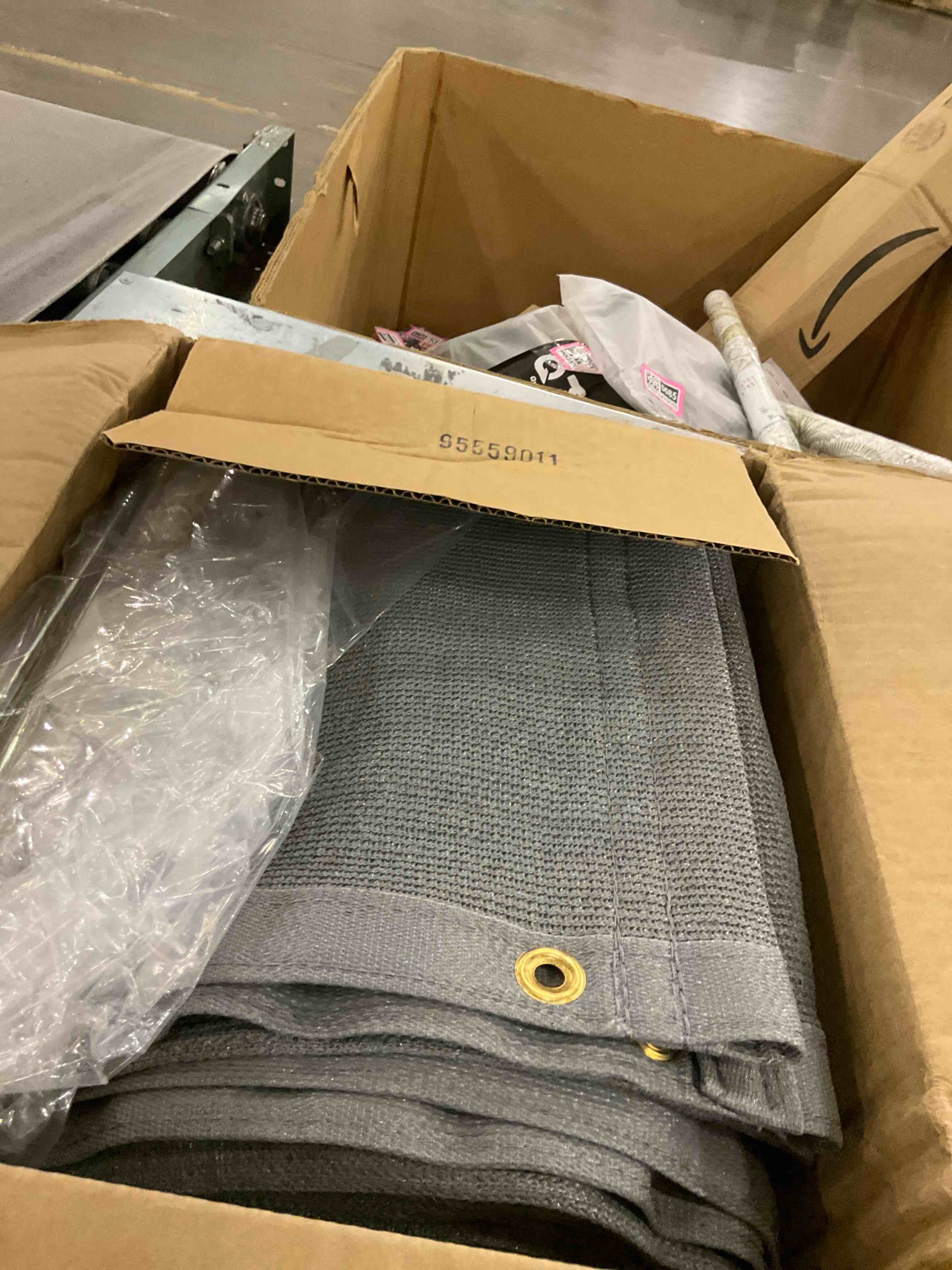 https://s3.amazonaws.com/lotting-images-prod/bidfta/PNK2470589_1750170468511.jpeg