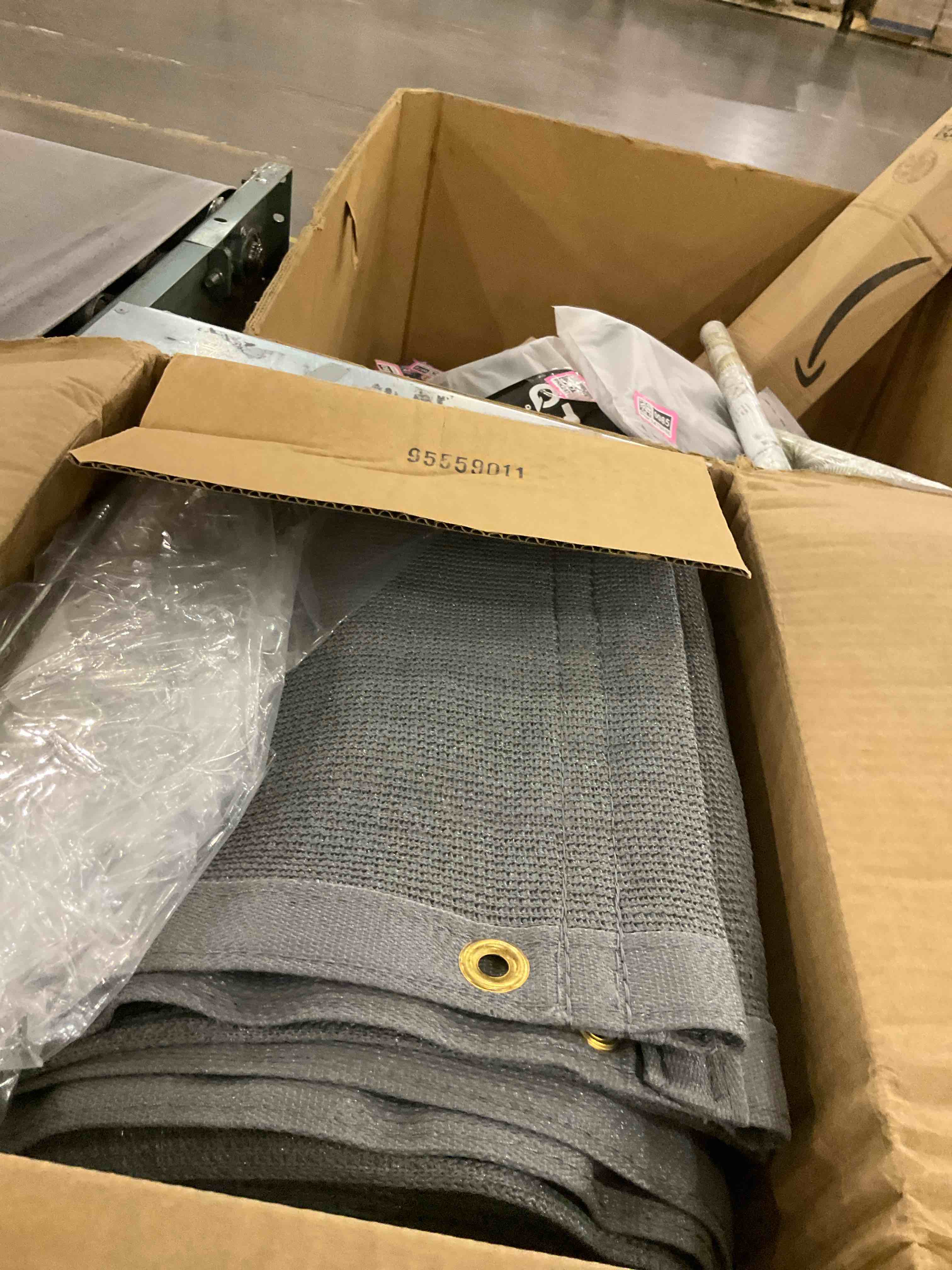 https://s3.amazonaws.com/lotting-images-prod/bidfta/PNK2470589_1750170471554.jpeg