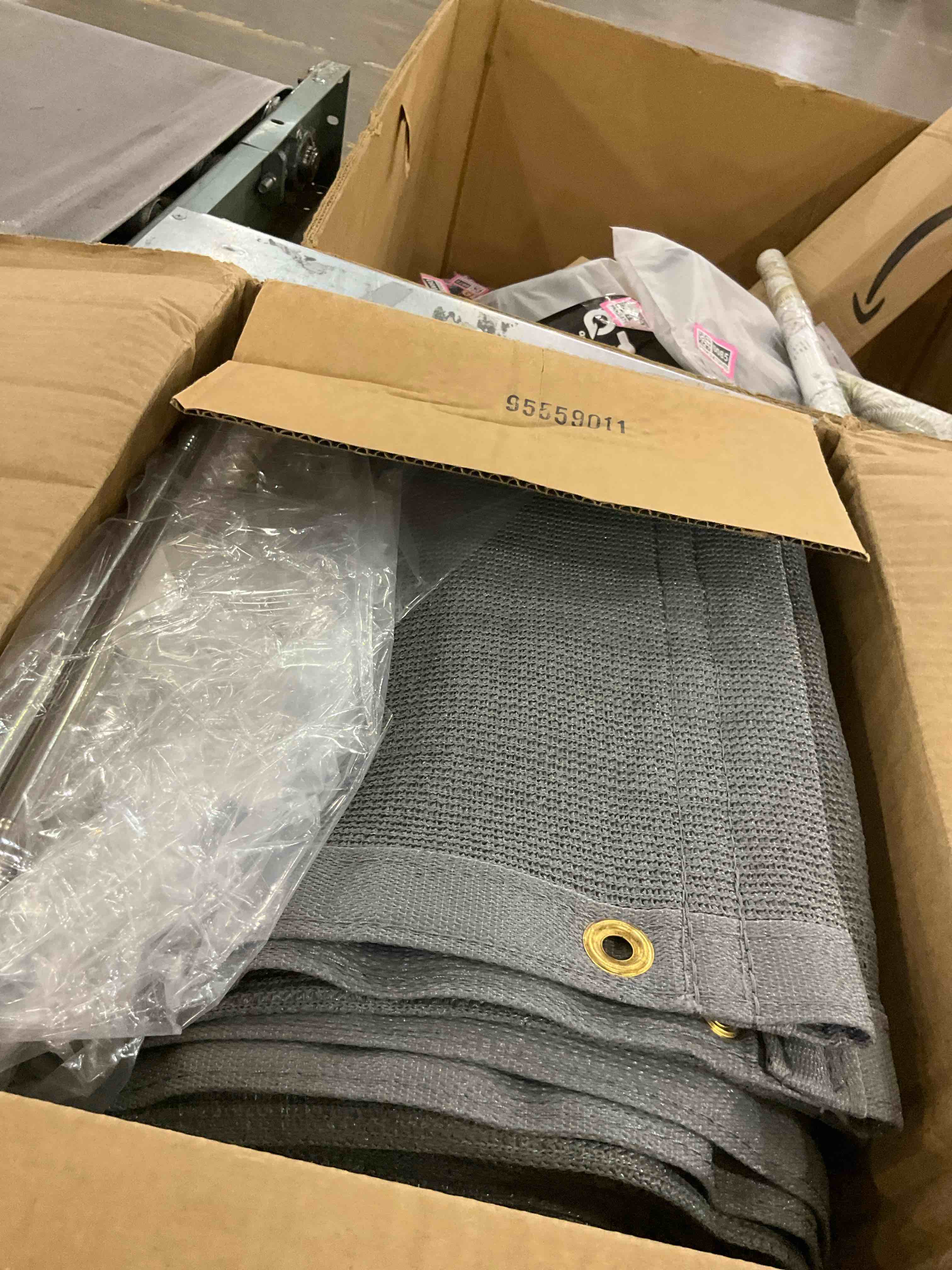 https://s3.amazonaws.com/lotting-images-prod/bidfta/PNK2470589_1750170527913.jpeg