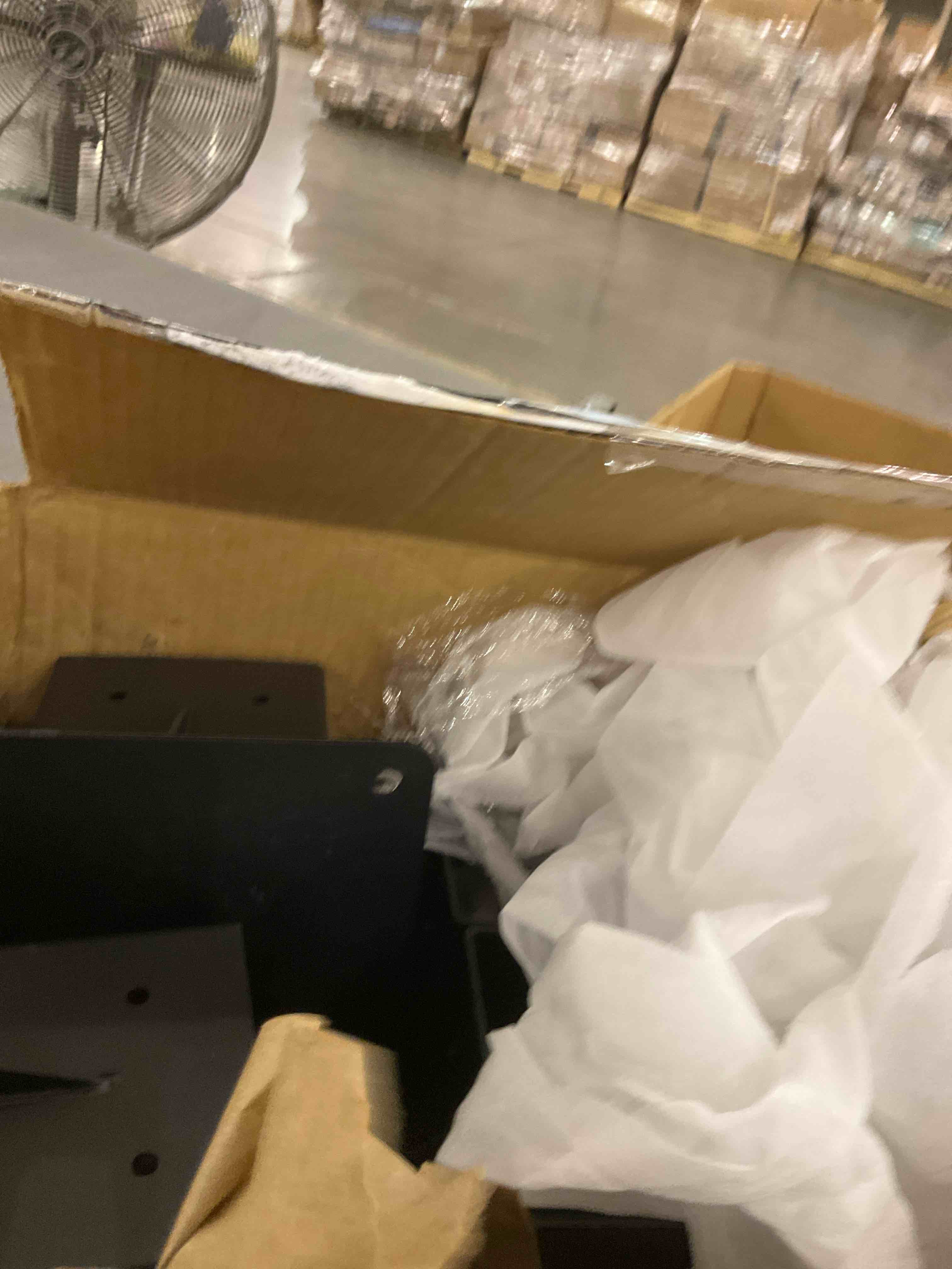 https://s3.amazonaws.com/lotting-images-prod/bidfta/PNK2470613_1750173101710.jpeg