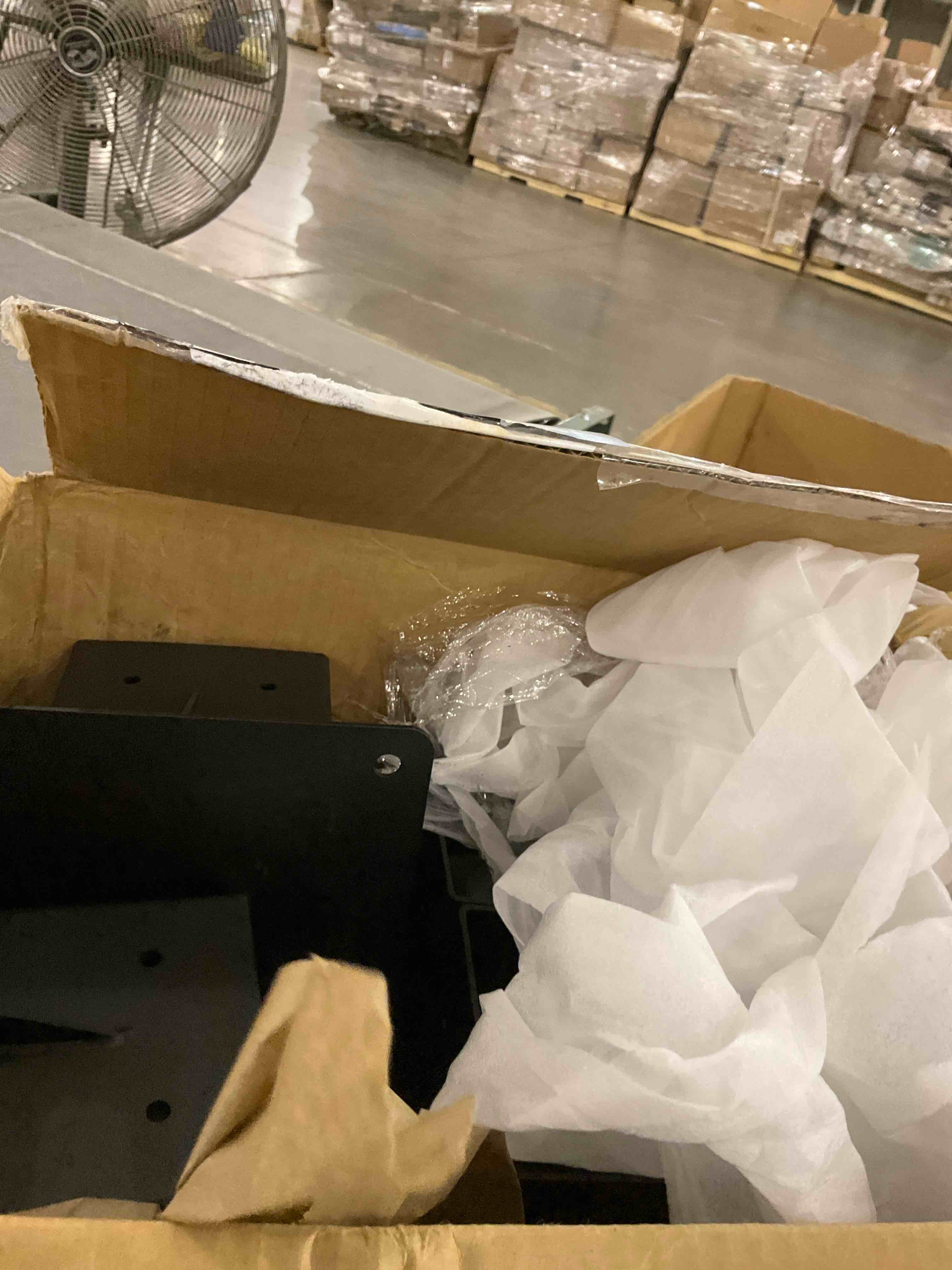 https://s3.amazonaws.com/lotting-images-prod/bidfta/PNK2470613_1750173102752.jpeg