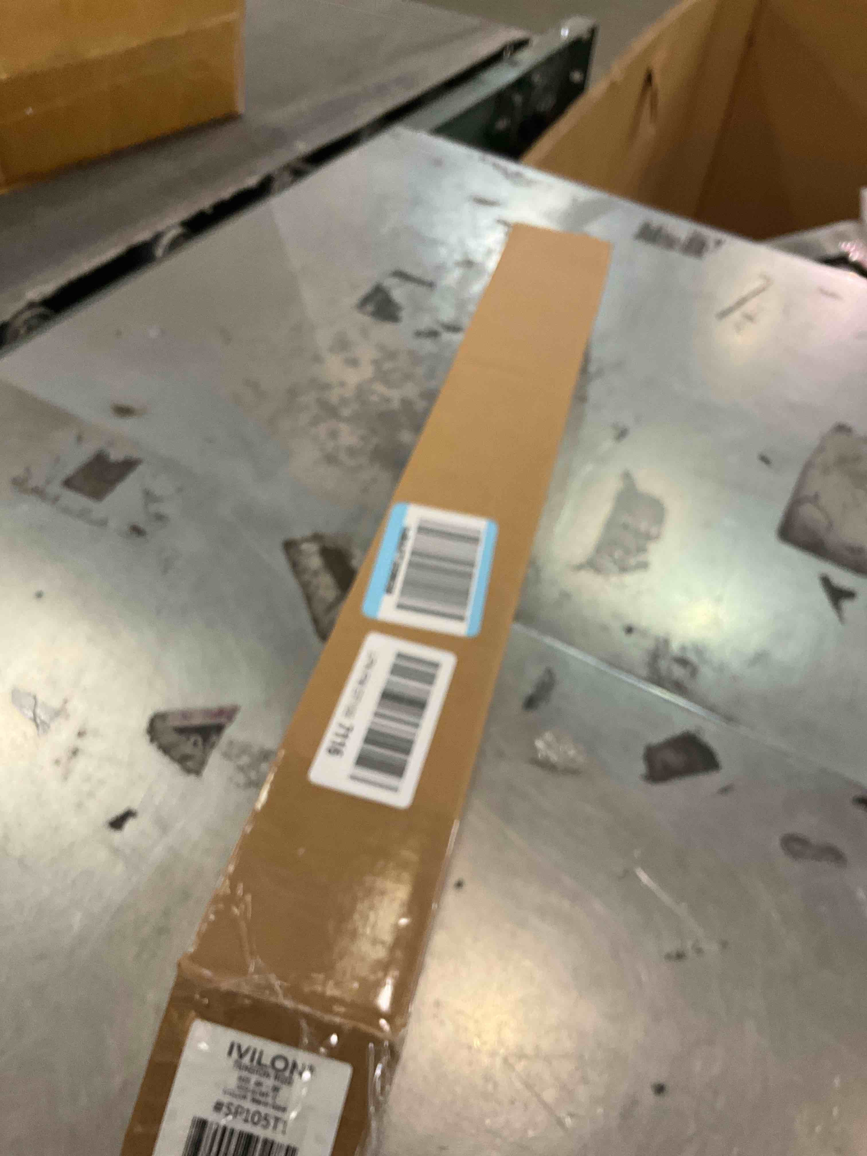 https://s3.amazonaws.com/lotting-images-prod/bidfta/PNK2470679_1750180496713.jpeg