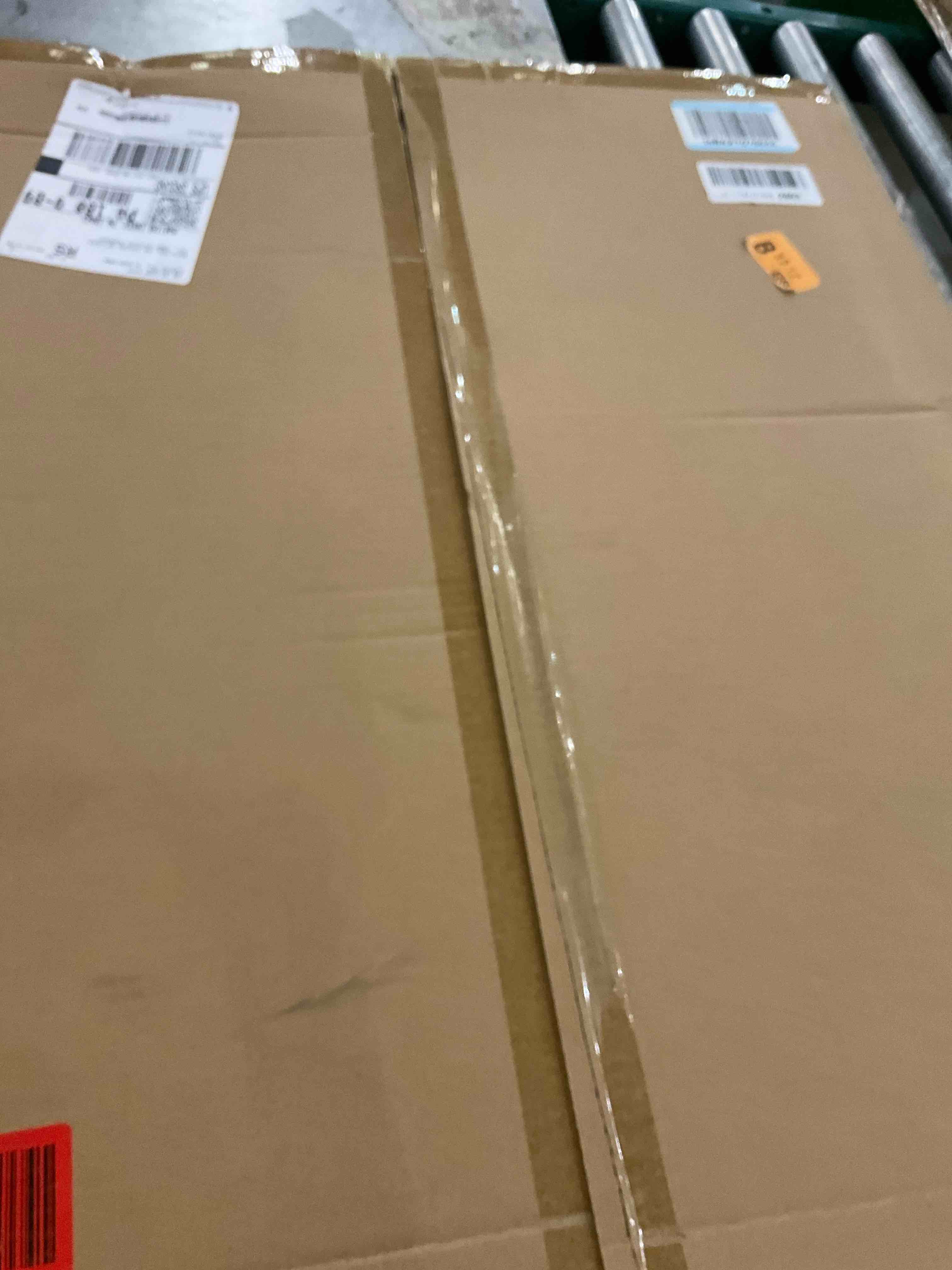 https://s3.amazonaws.com/lotting-images-prod/bidfta/PNK2470907_1750348616722.jpeg
